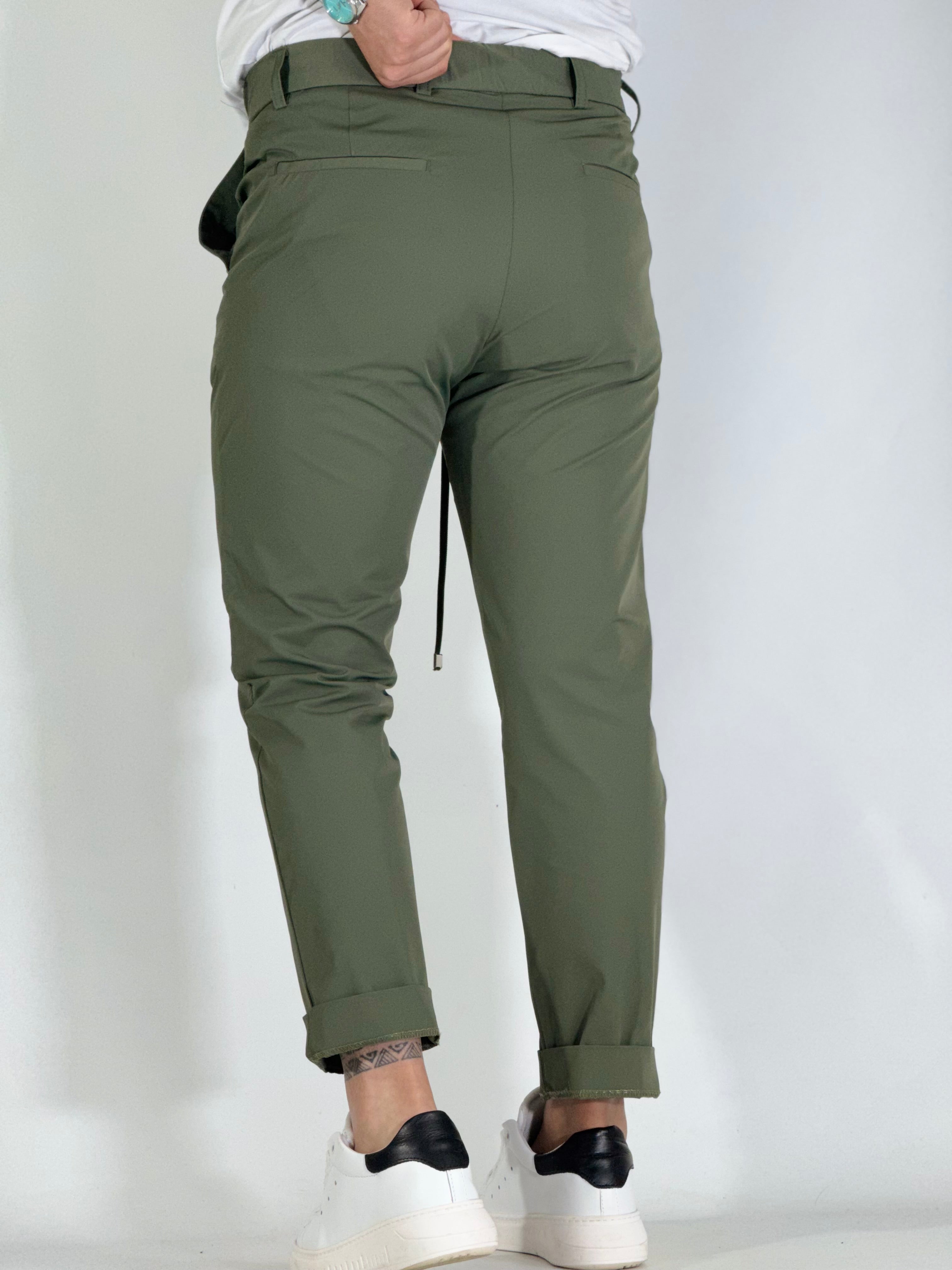 Pantalone Slim tecnico con coulisse PIGMENTO oliva PG11