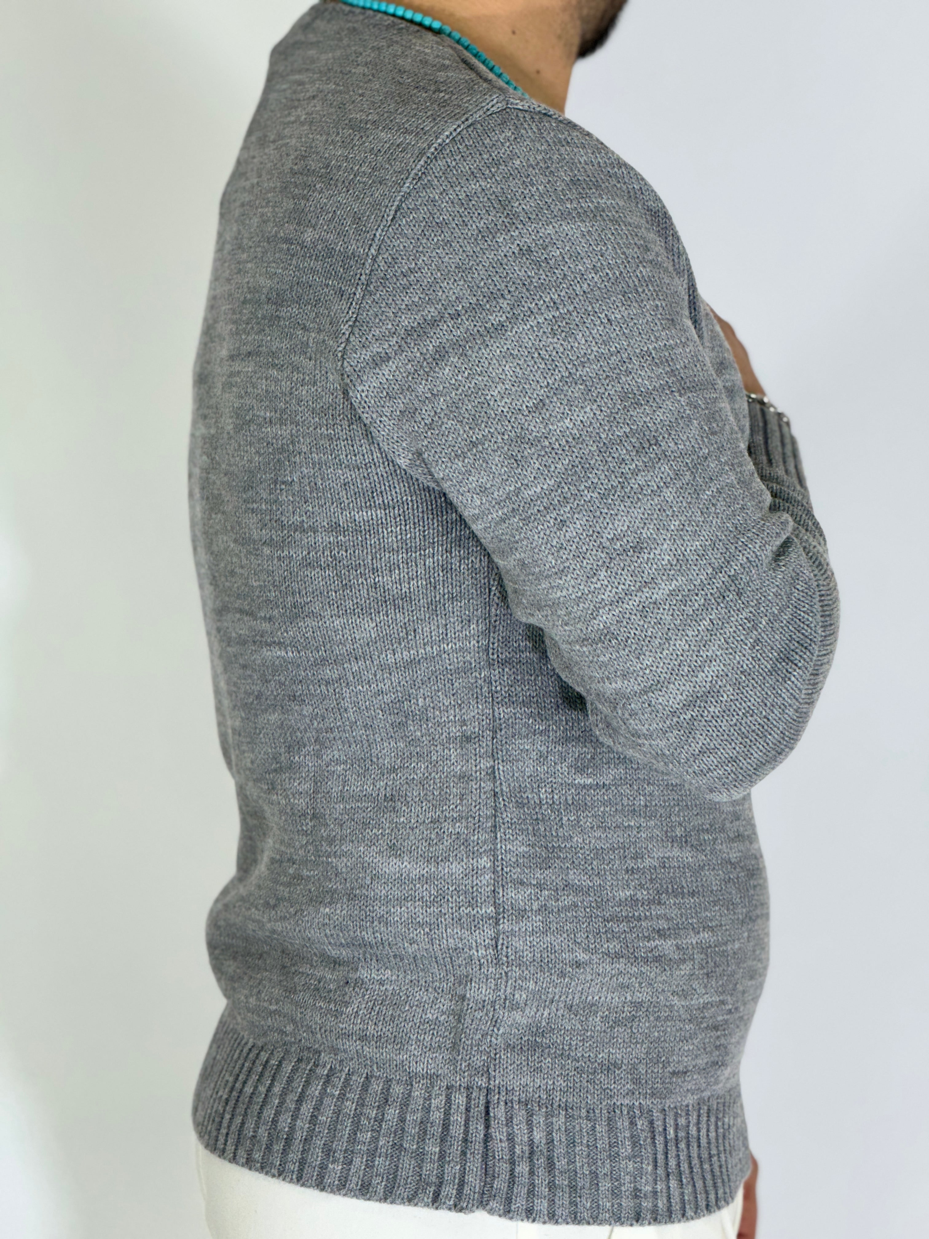 Maglia scollata grigio chiaro YOKOHAMA