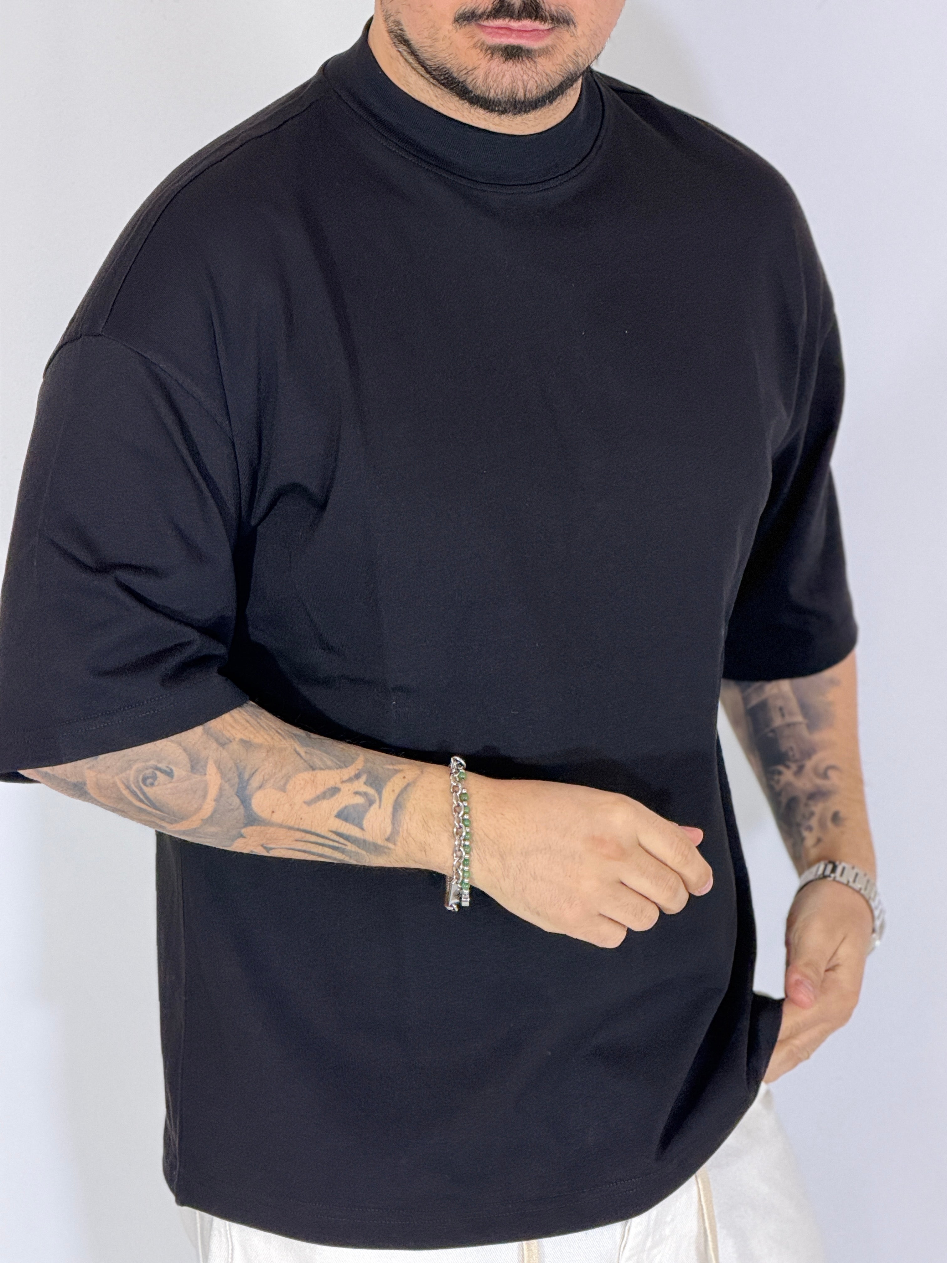 Louvre · t-shirt cropped nera