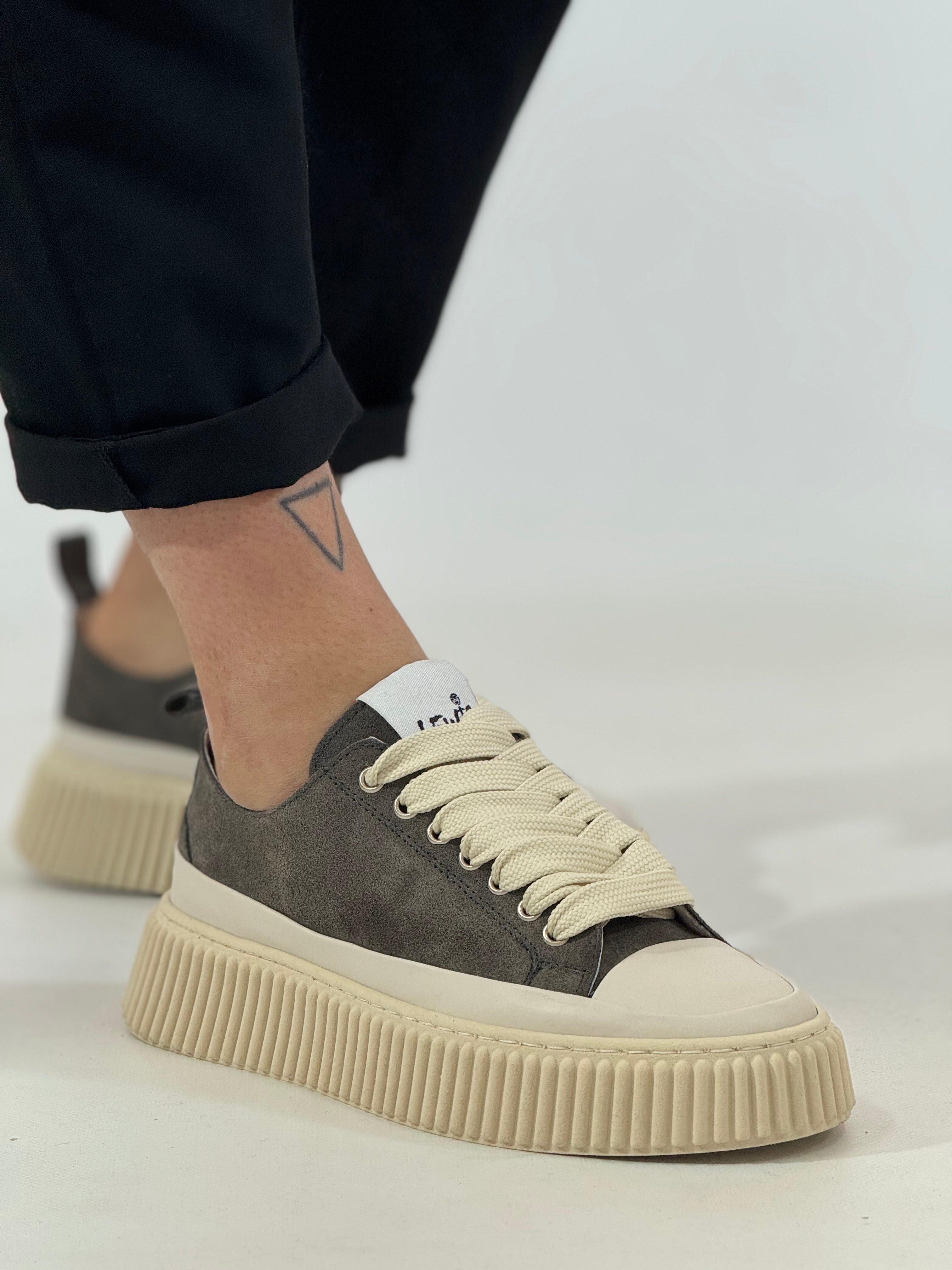 Scarpa LEWIS MILANO camoscio grigio ZHOU