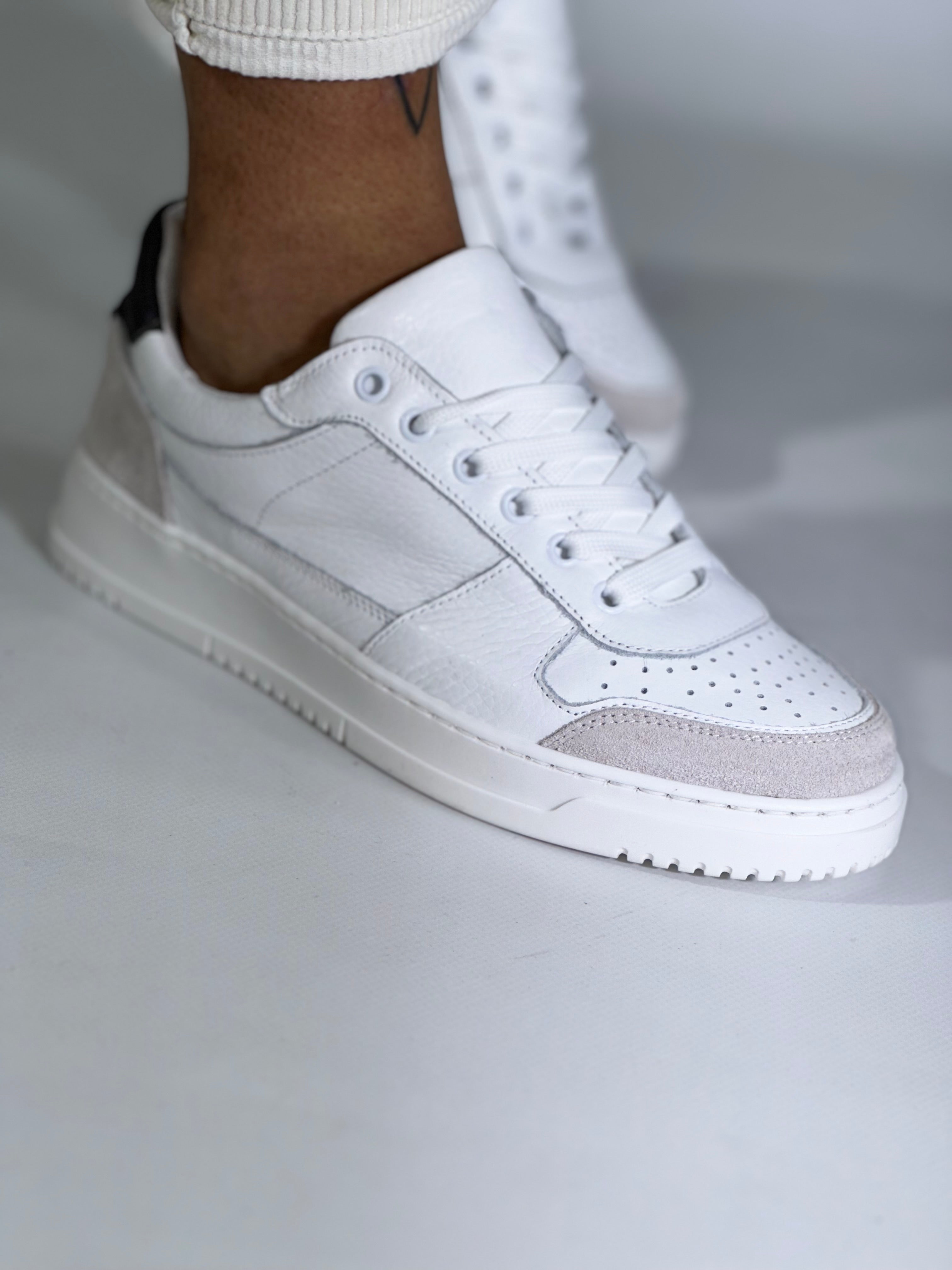 Scarpa AGR camoscio ghiaccio/grigio DB81