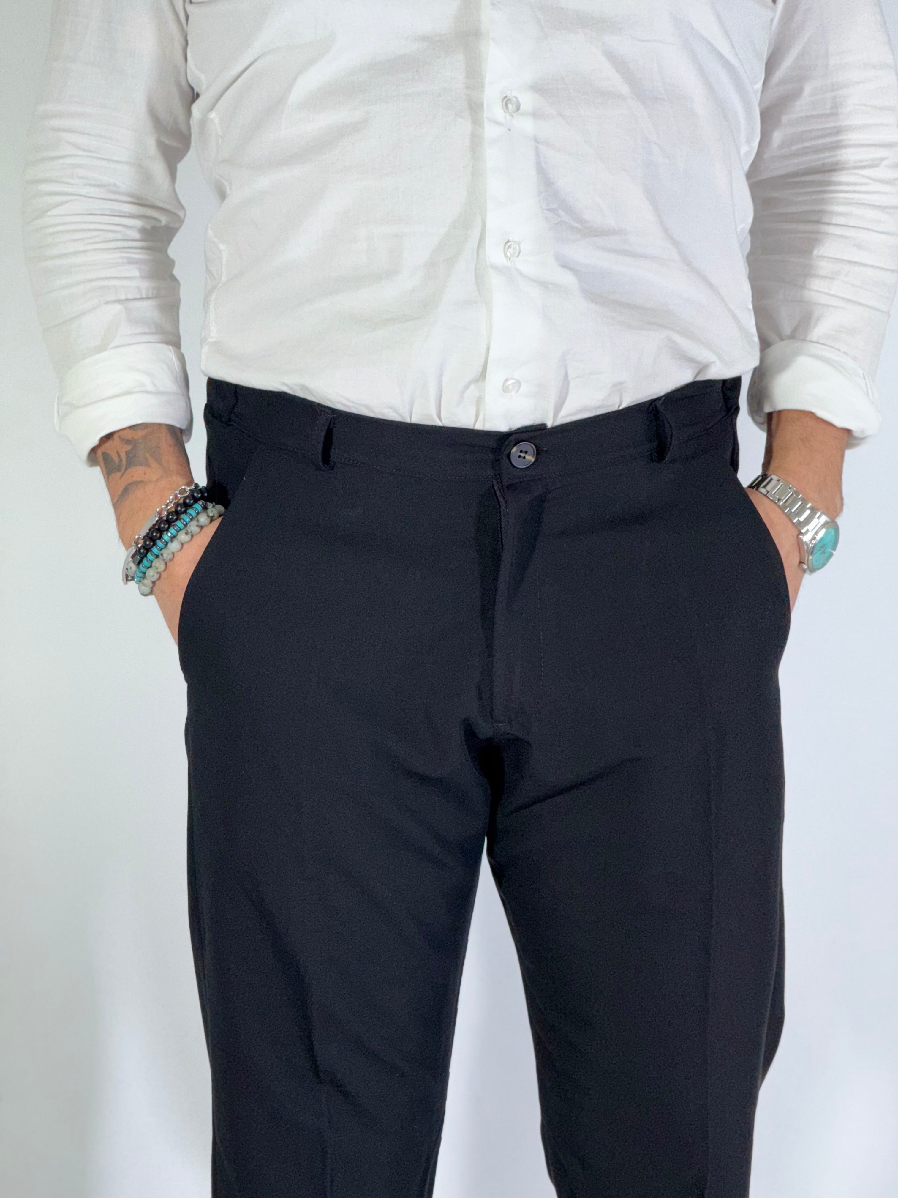 Pantalone elegante nero UM486