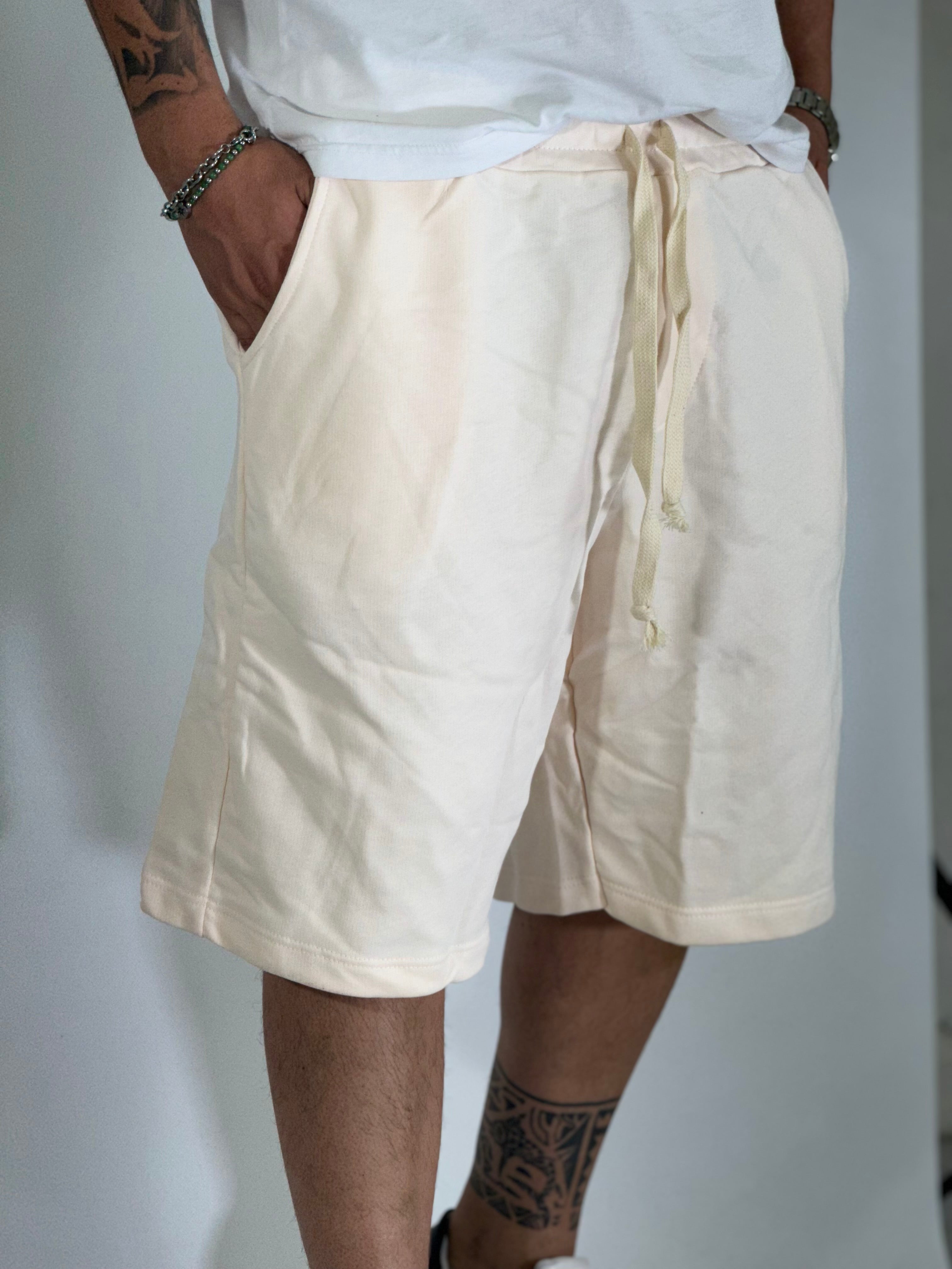 Bermuda tuta over crema YB180