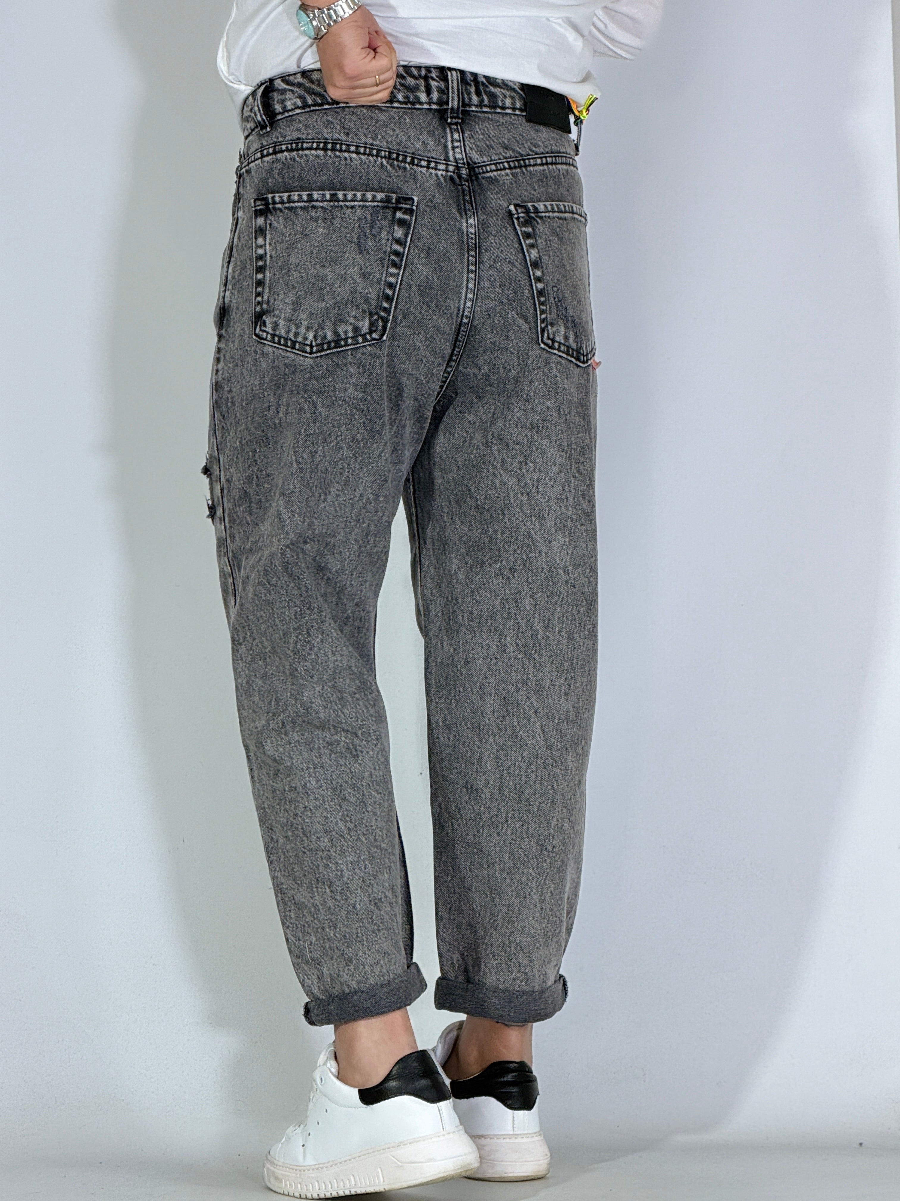 Jeans japan marmorizzato nero con rotture