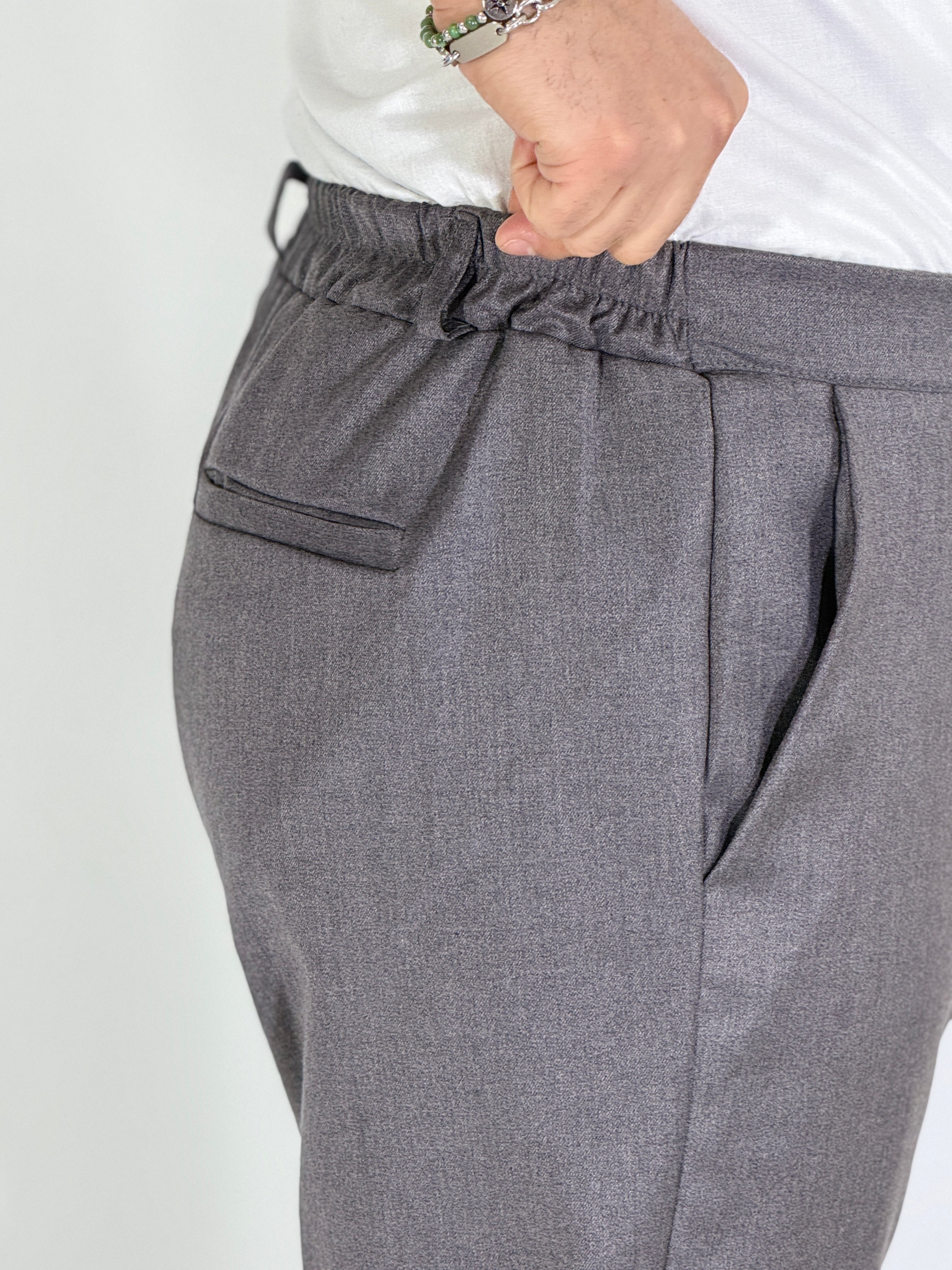 Pantalone grigio UM848 bottone a scomparsa