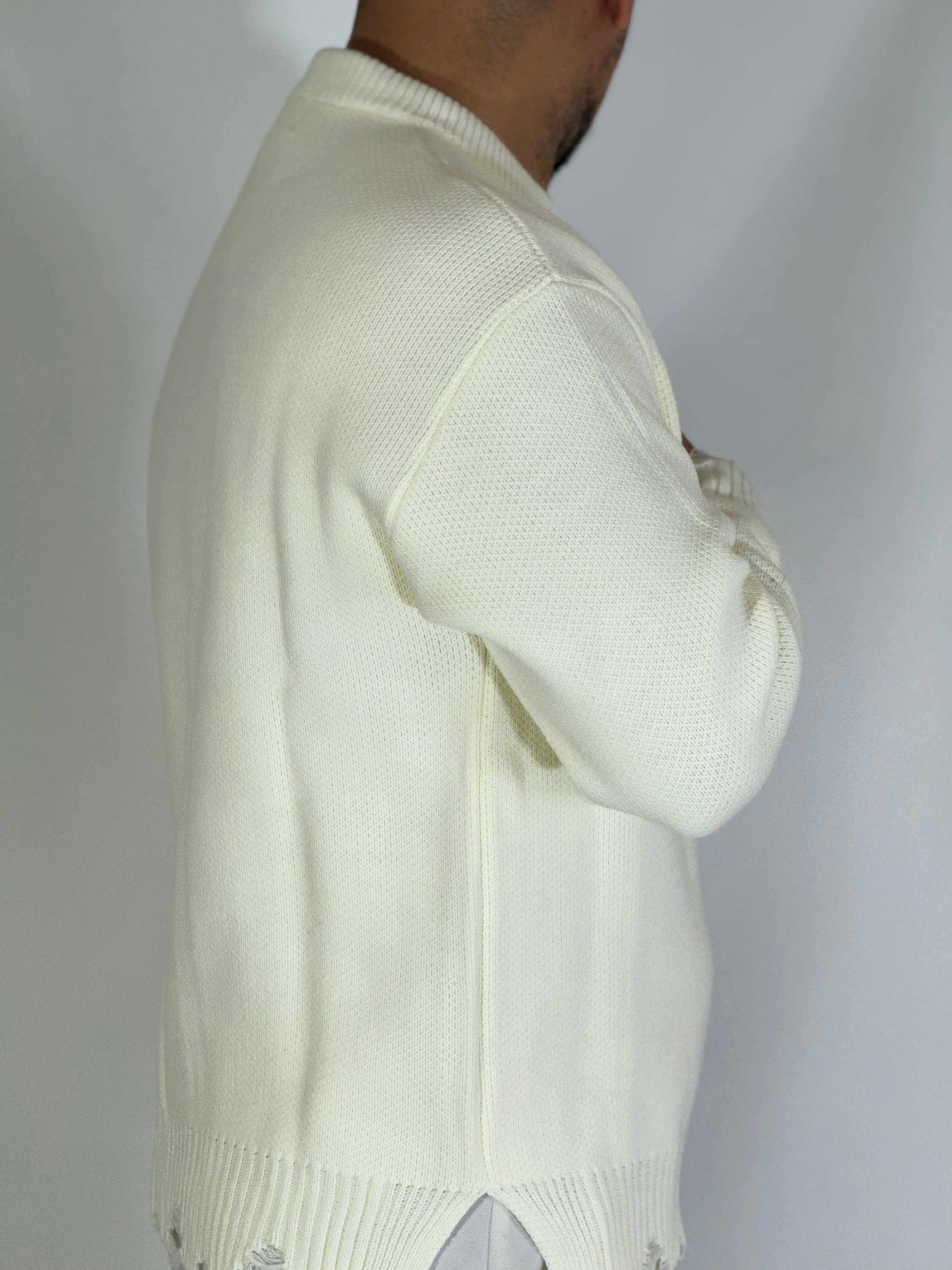 Maglione girocollo con spacco panna AD25035