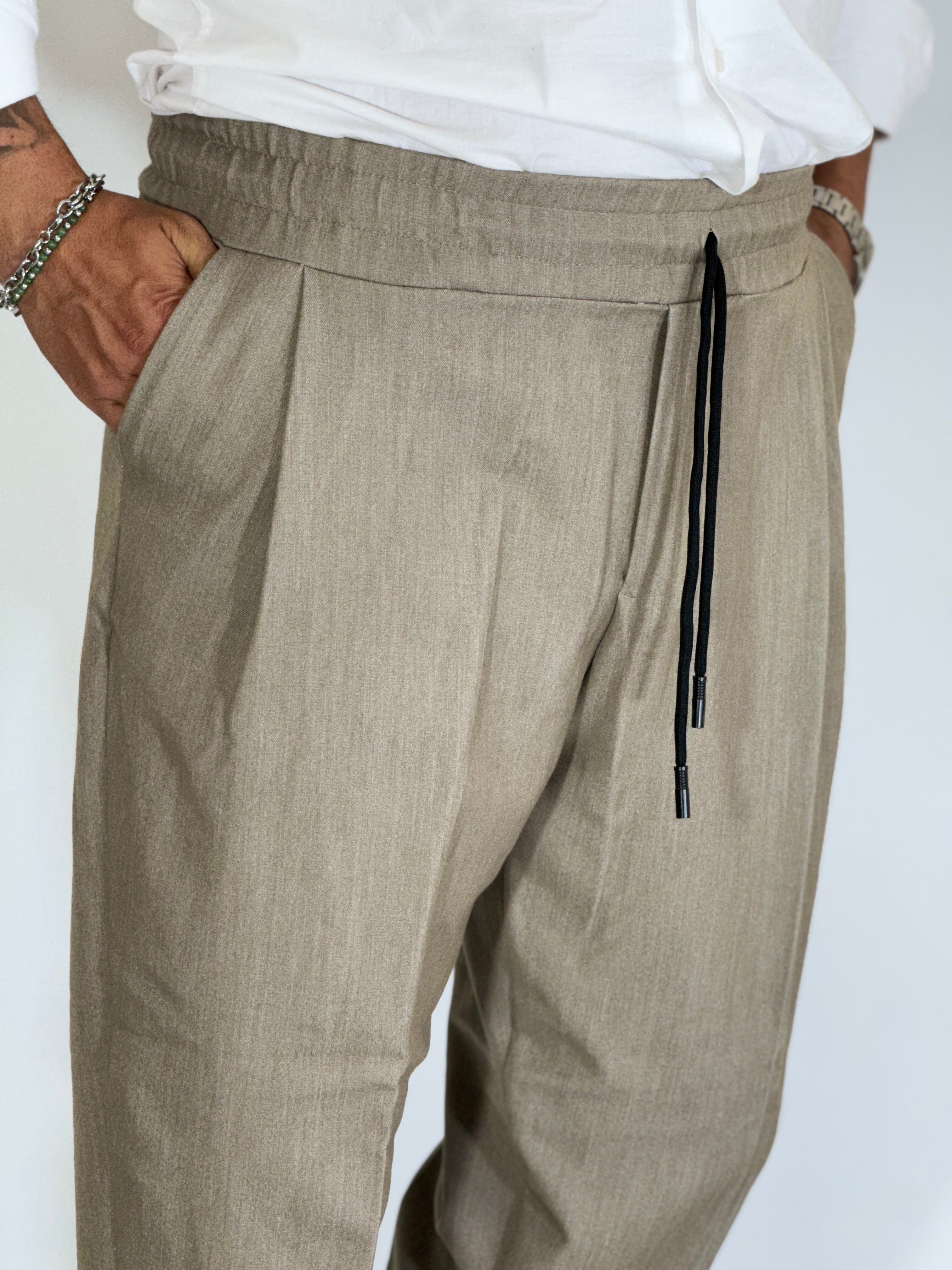Pantalaccio japan con pinces beige MAMAIA