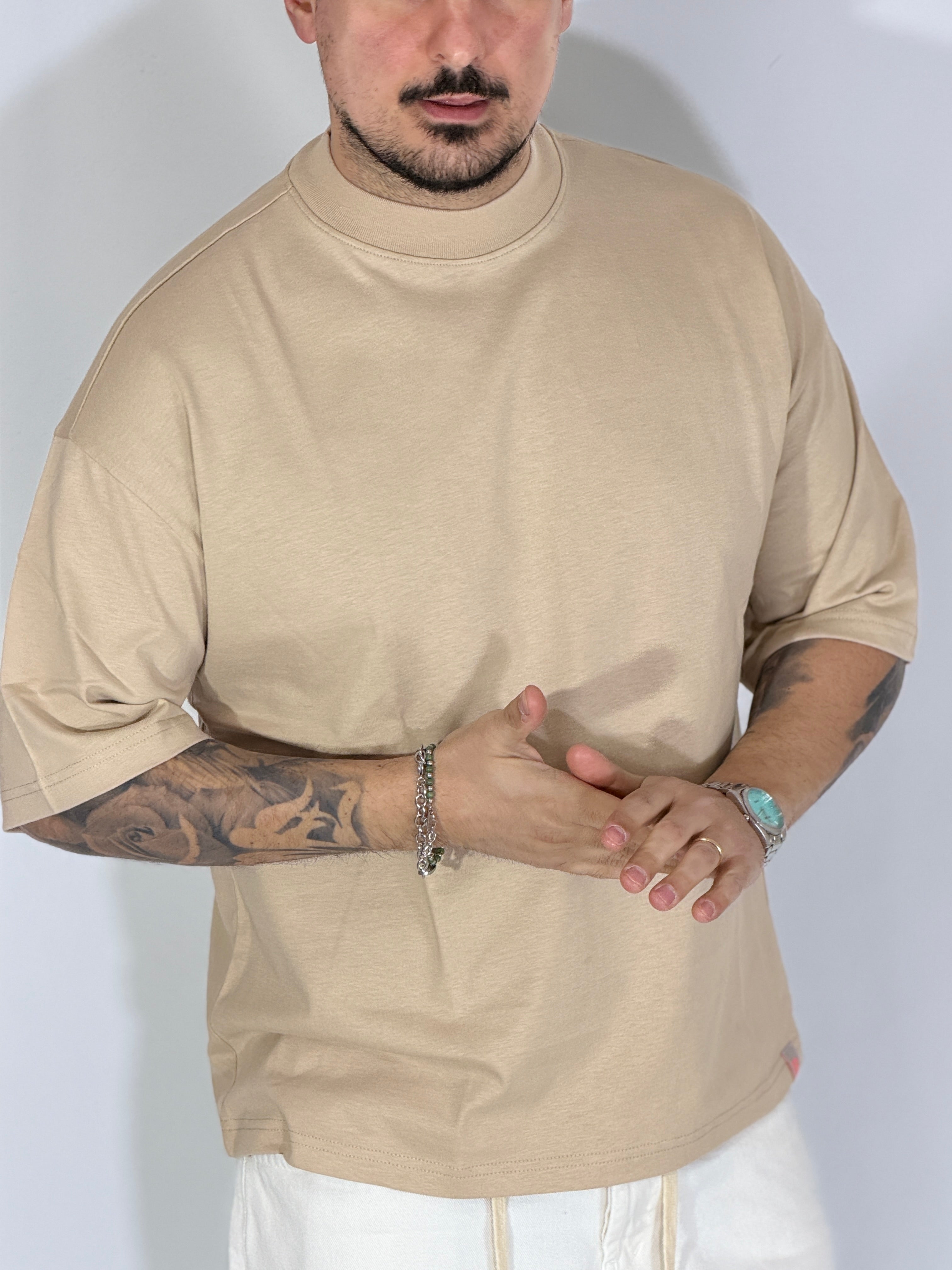 Louvre · t-shirt cropped avorio