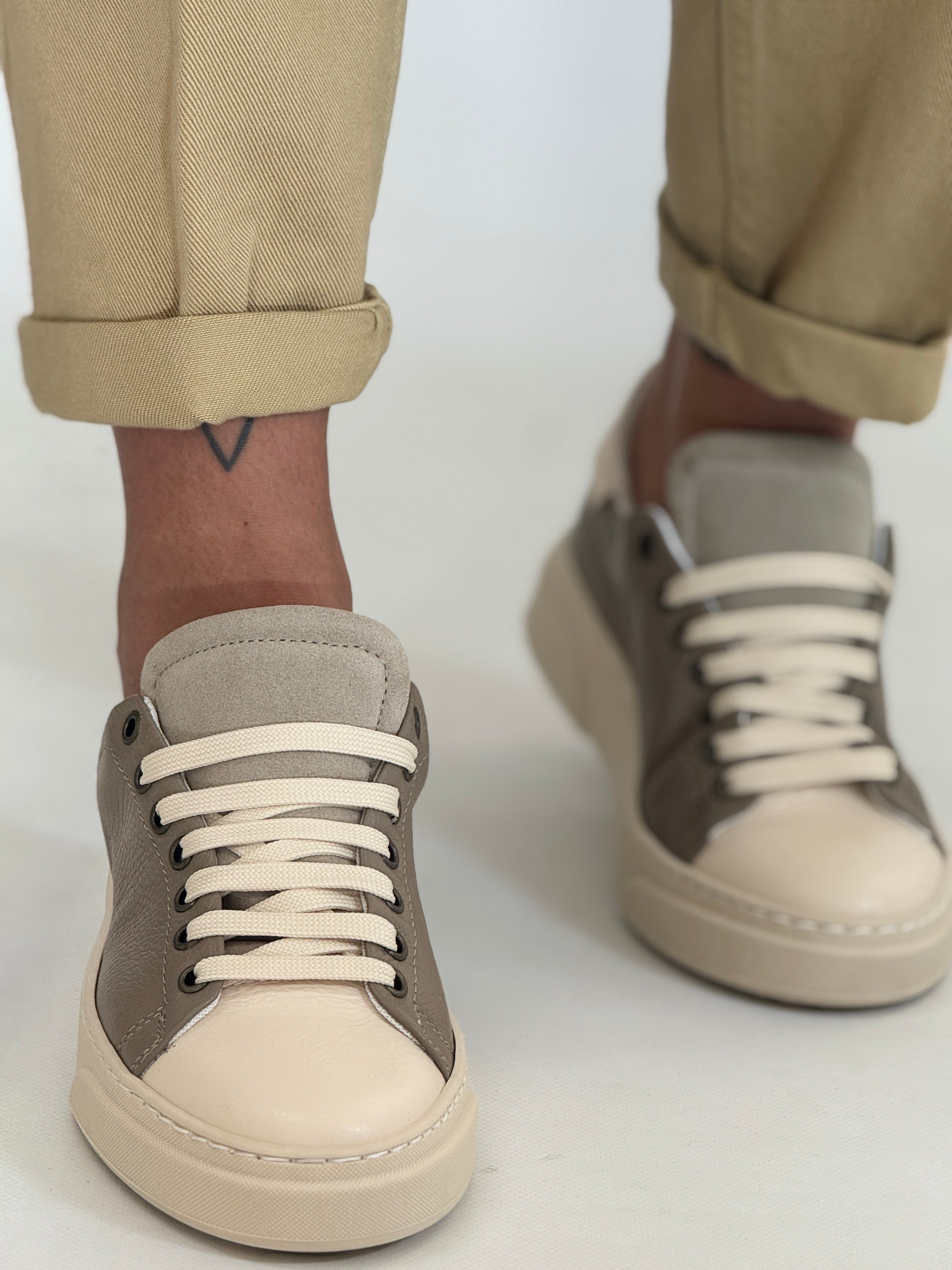 Scarpa bottolata taupe/beige AZ52