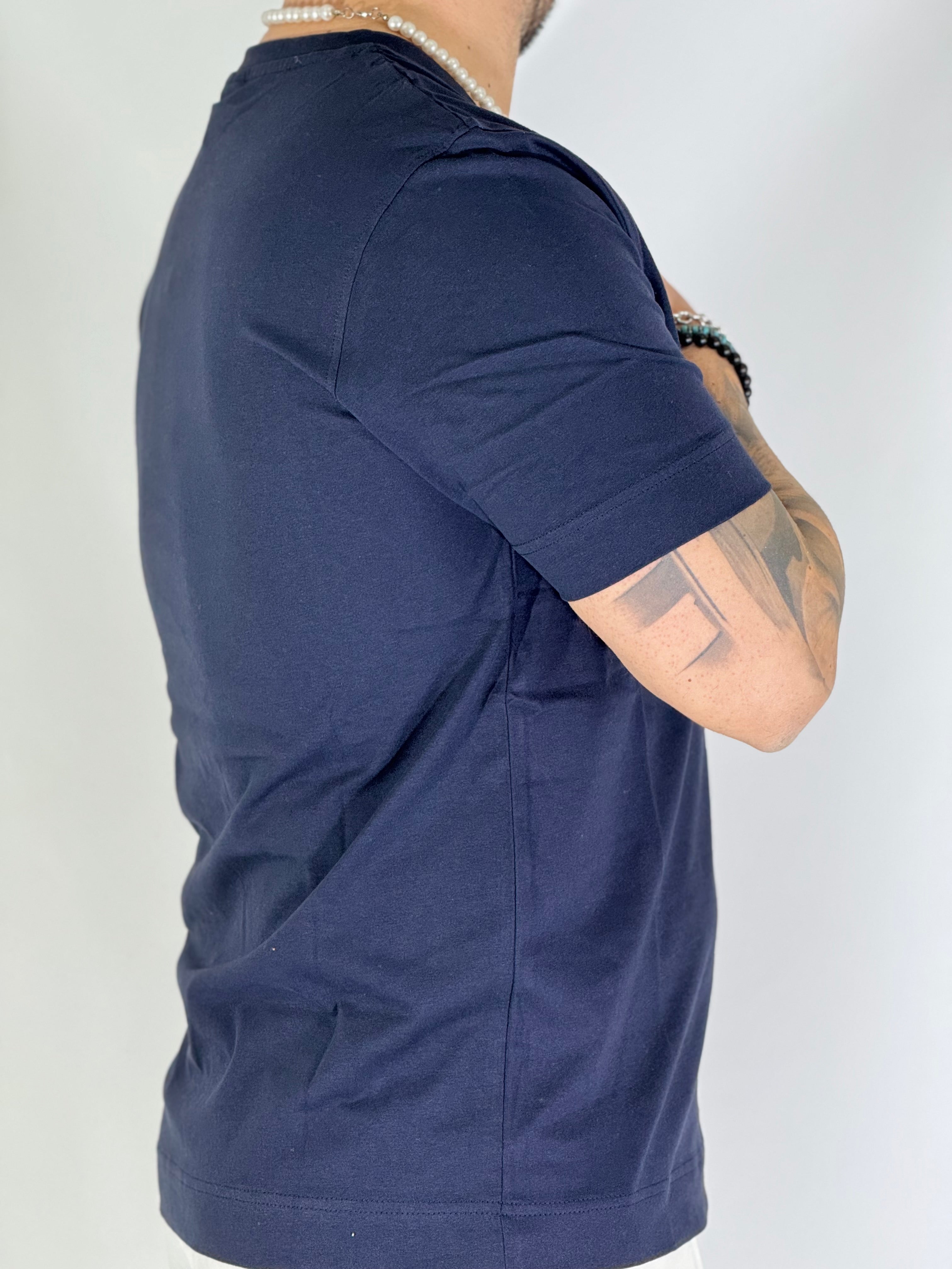 T-Shirt PIGMENTO collo a V blu PGT12