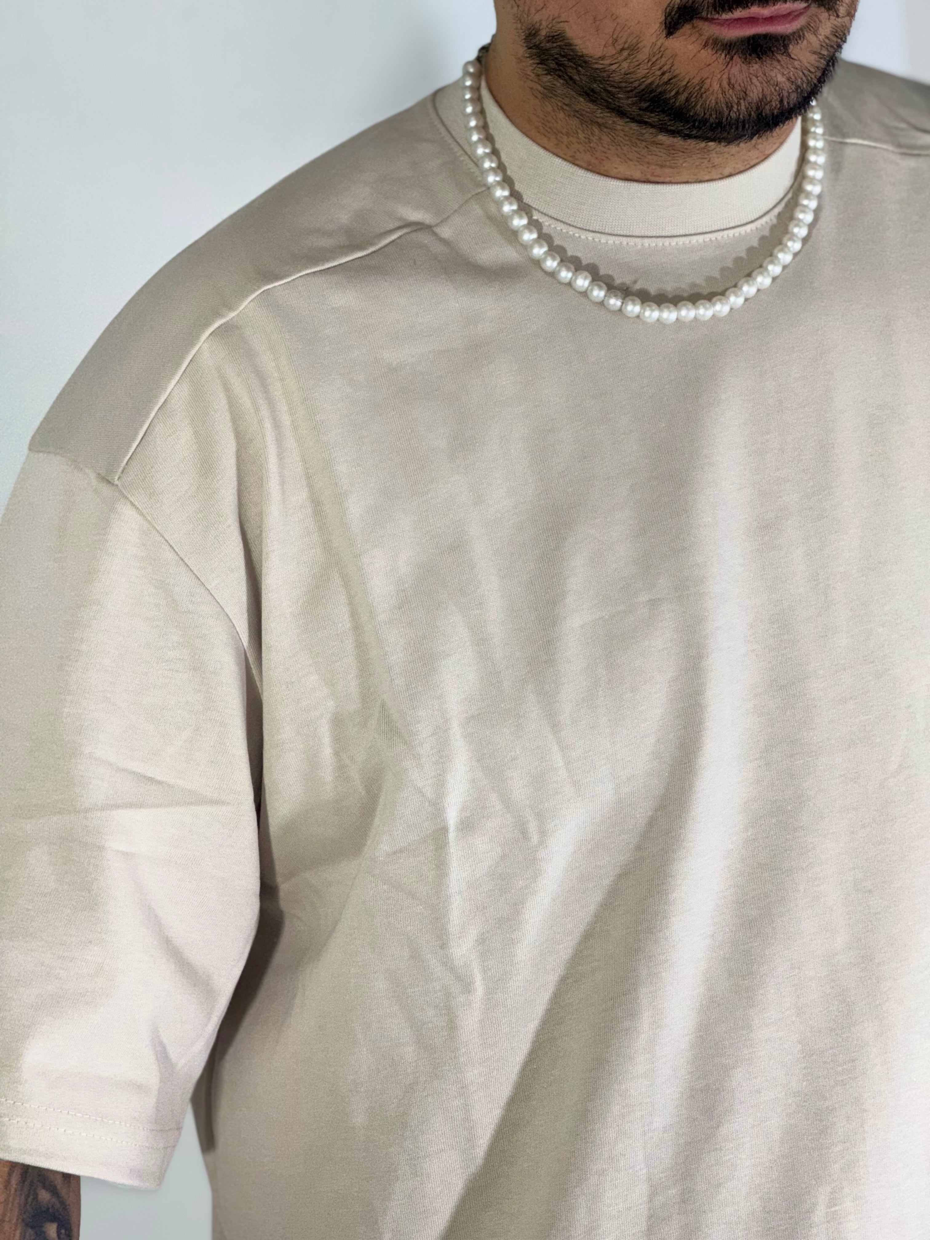 T-Shirt over beige scesa UM724