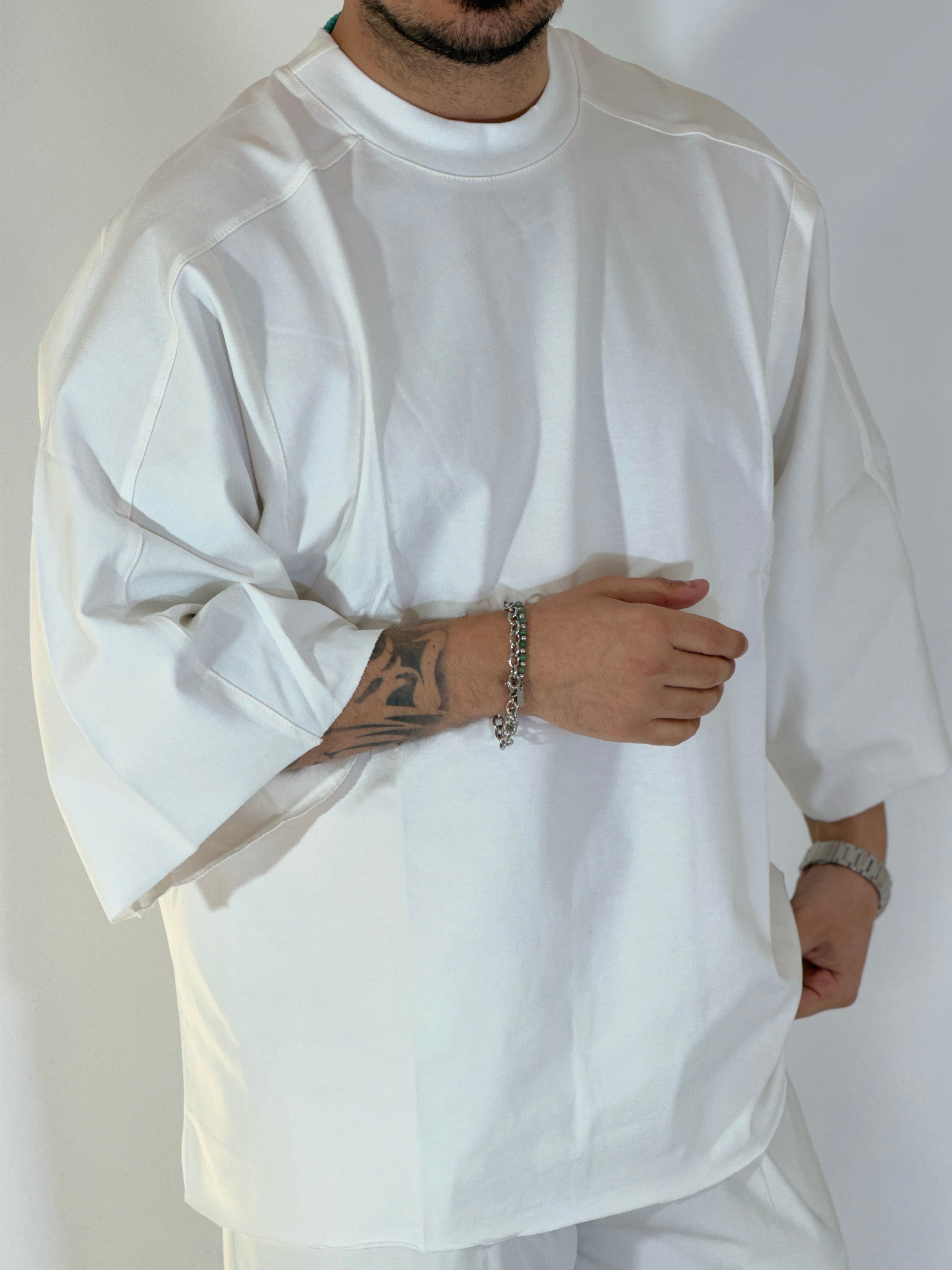 T-shirt over taglio vivo bianca HM834