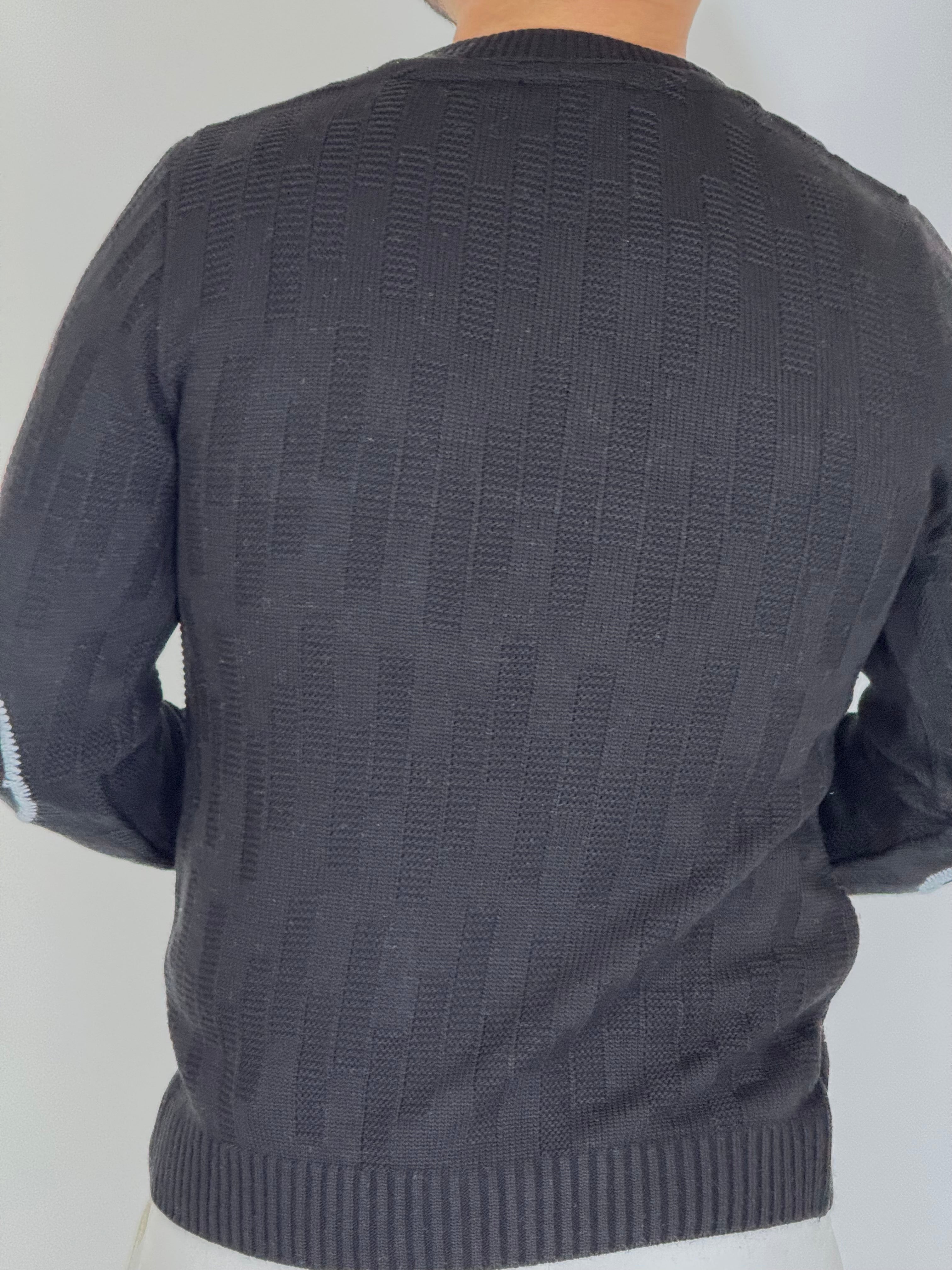 Girocollo toppa ricamato nero BPK2510