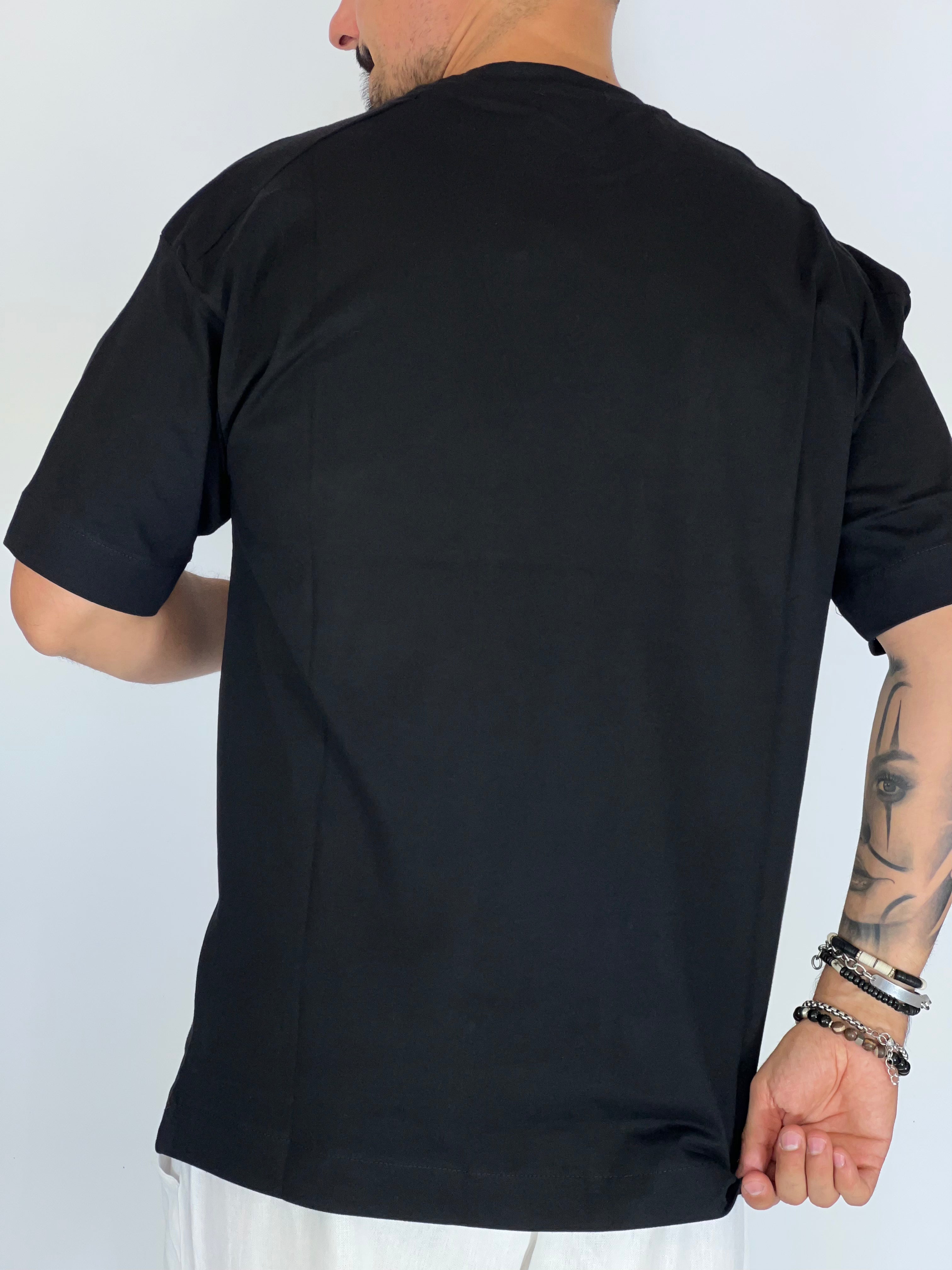 T-Shirt over basic nera DC80316