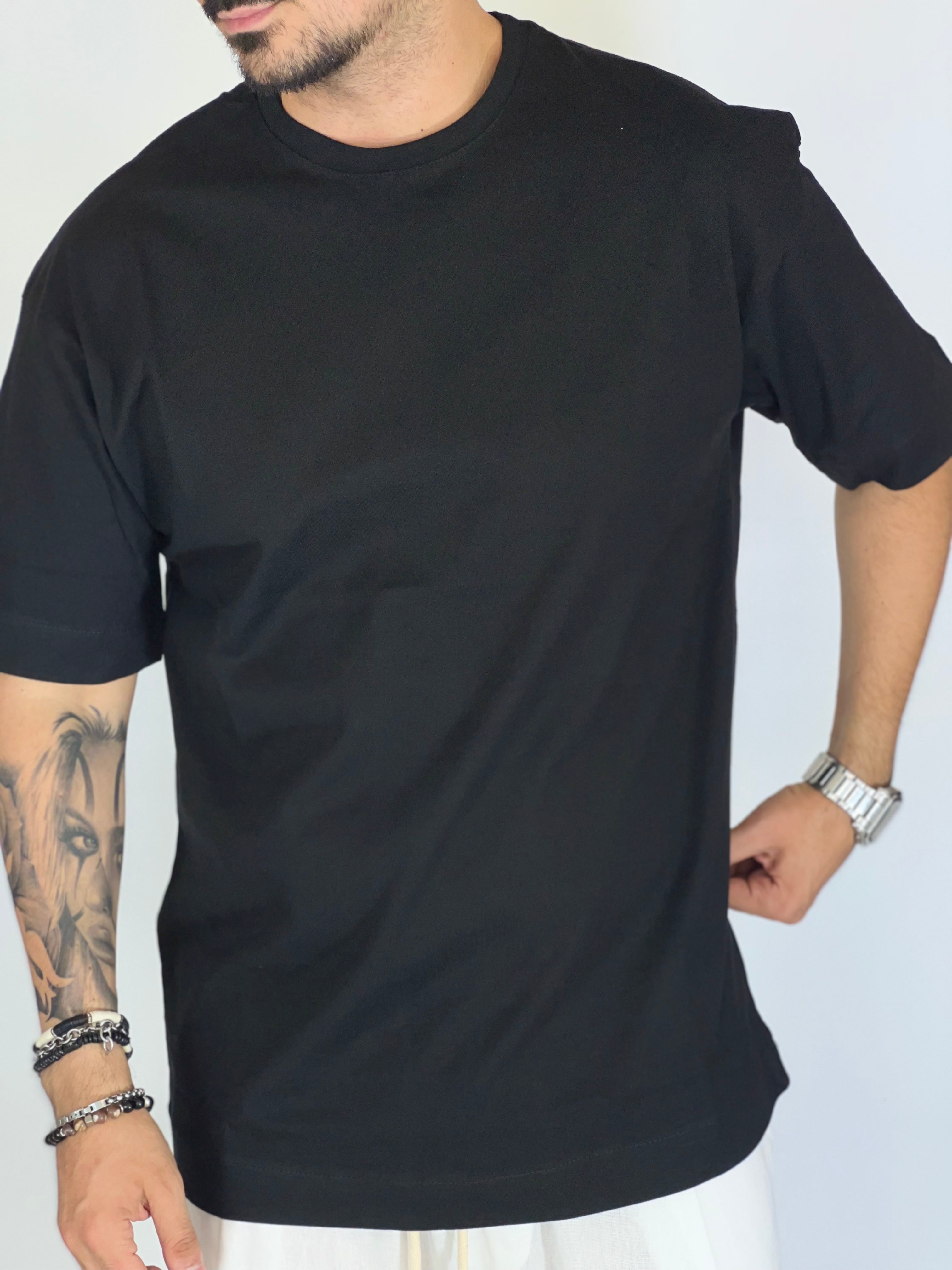 T-Shirt over basic nera DC80316