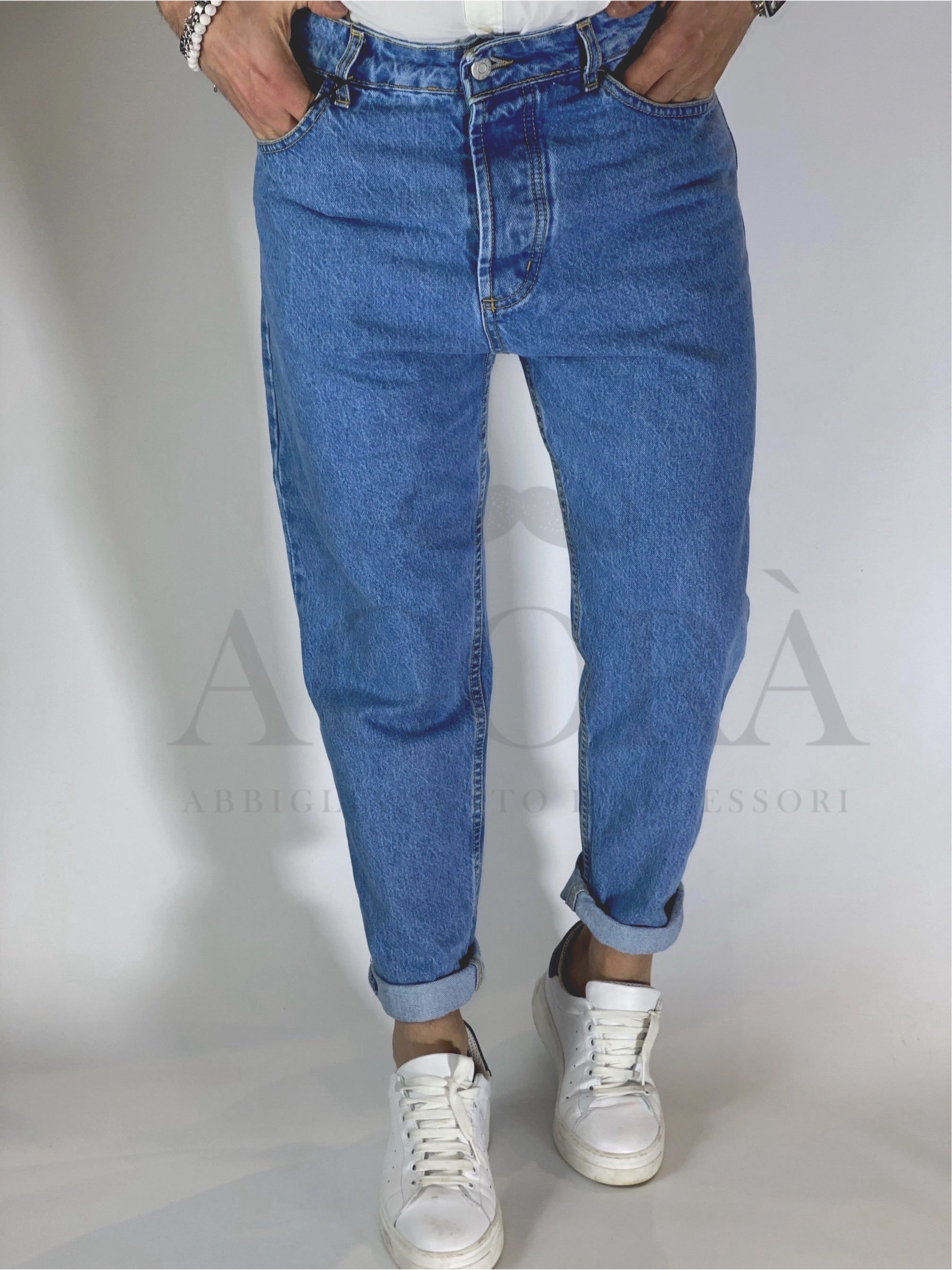 Aura · Jeans loose fit scuro