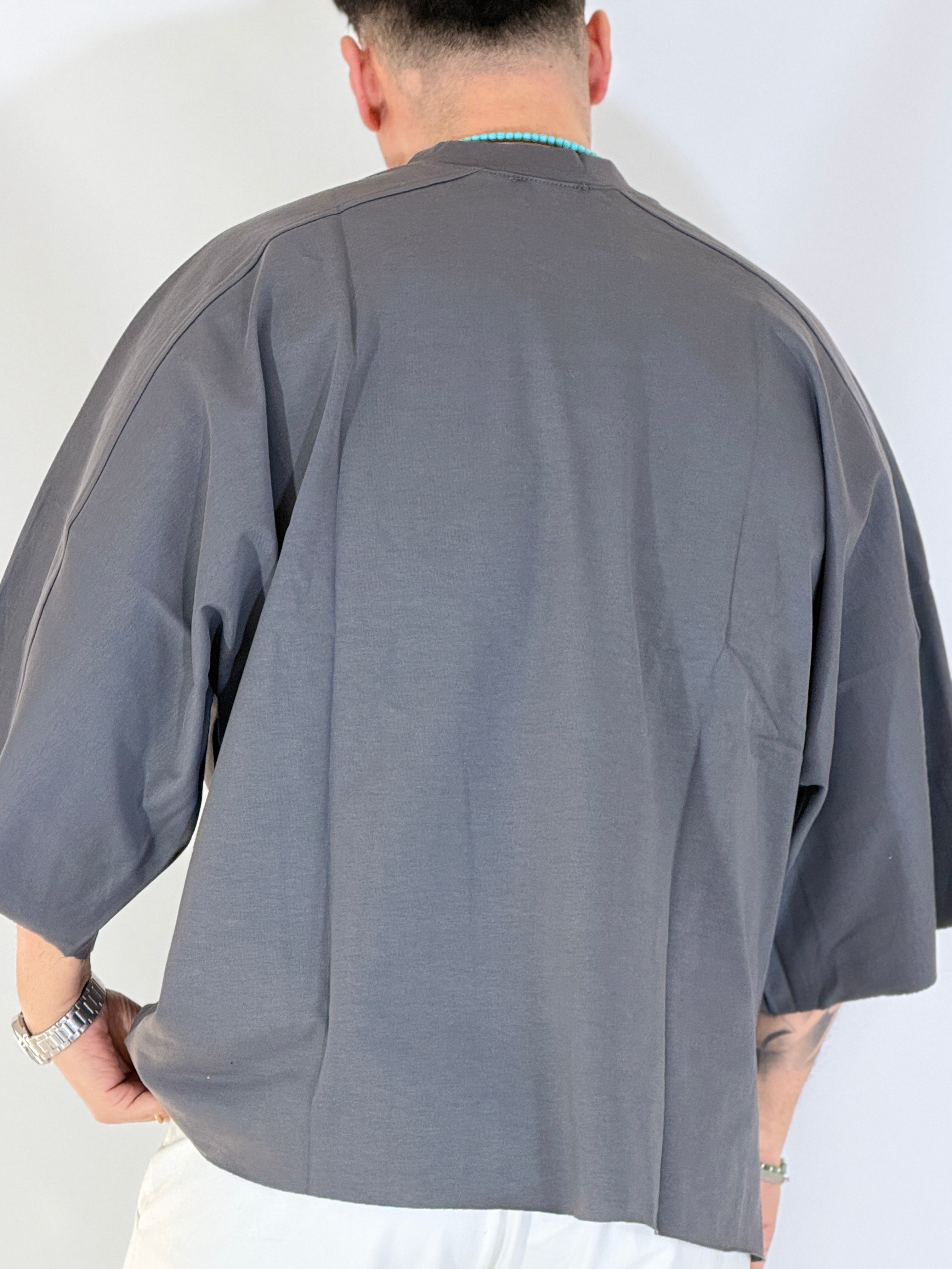 T-shirt over taglio vivo grigia HM834