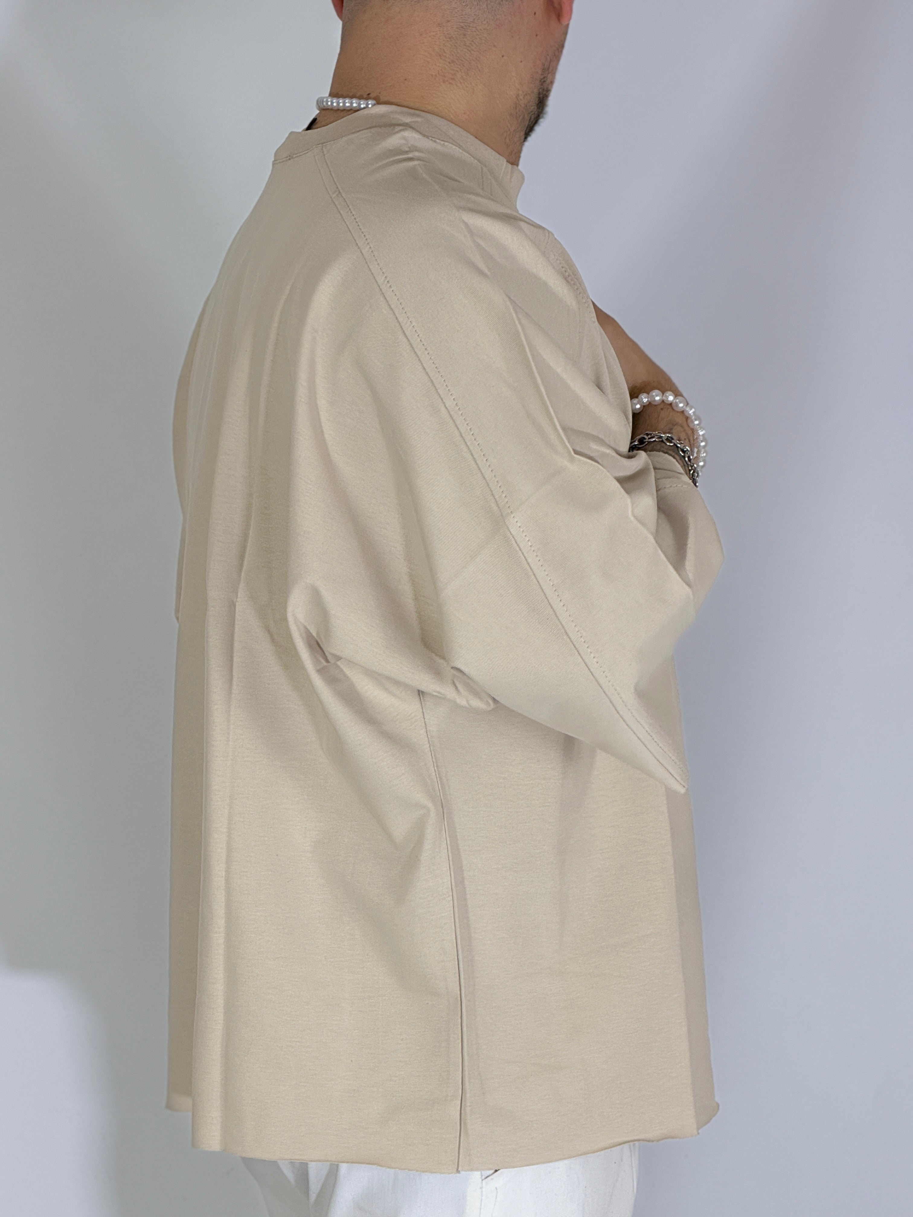T-shirt over taglio vivo beige HM834