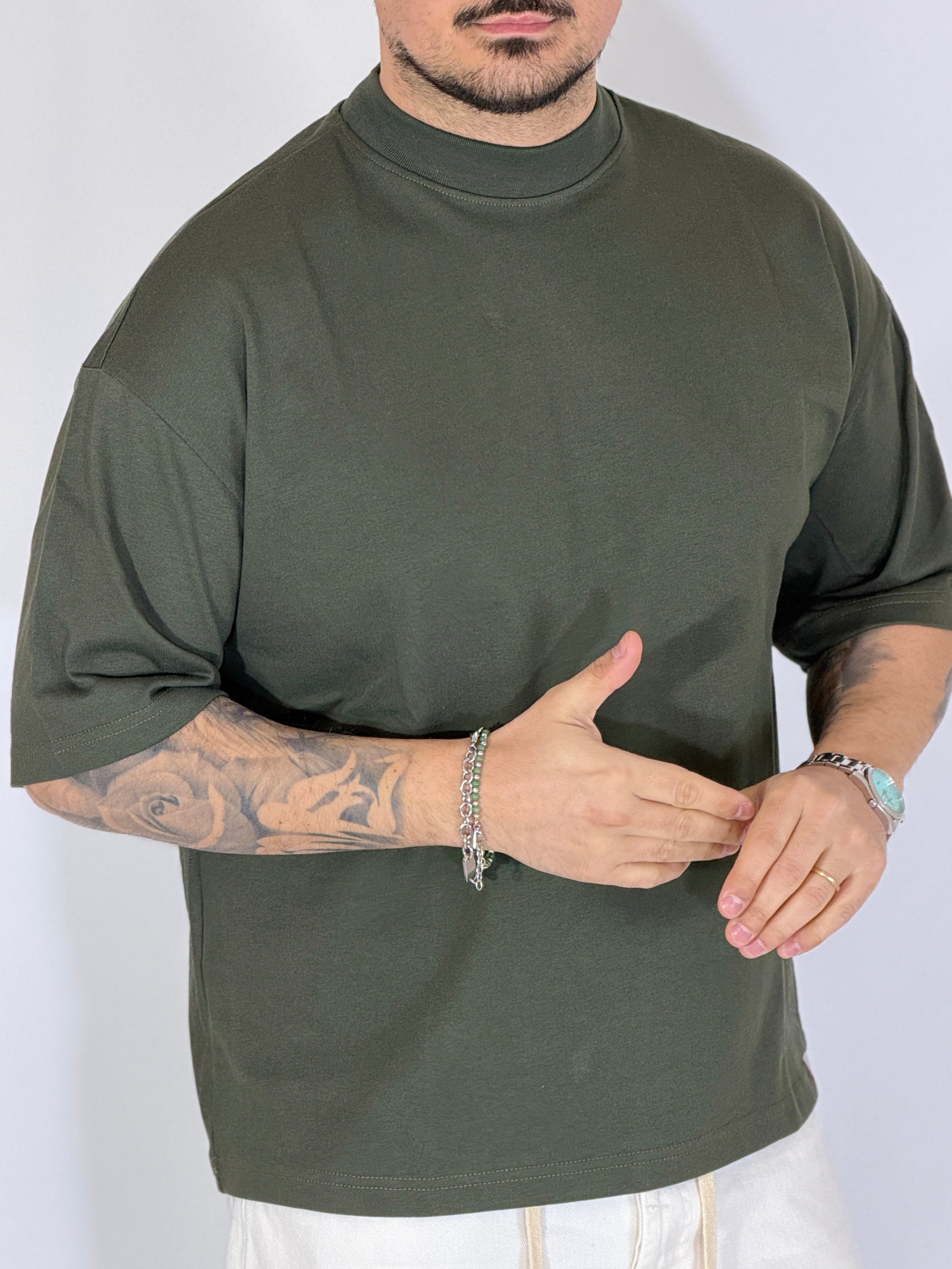 Louvre · t-shirt cropped militare