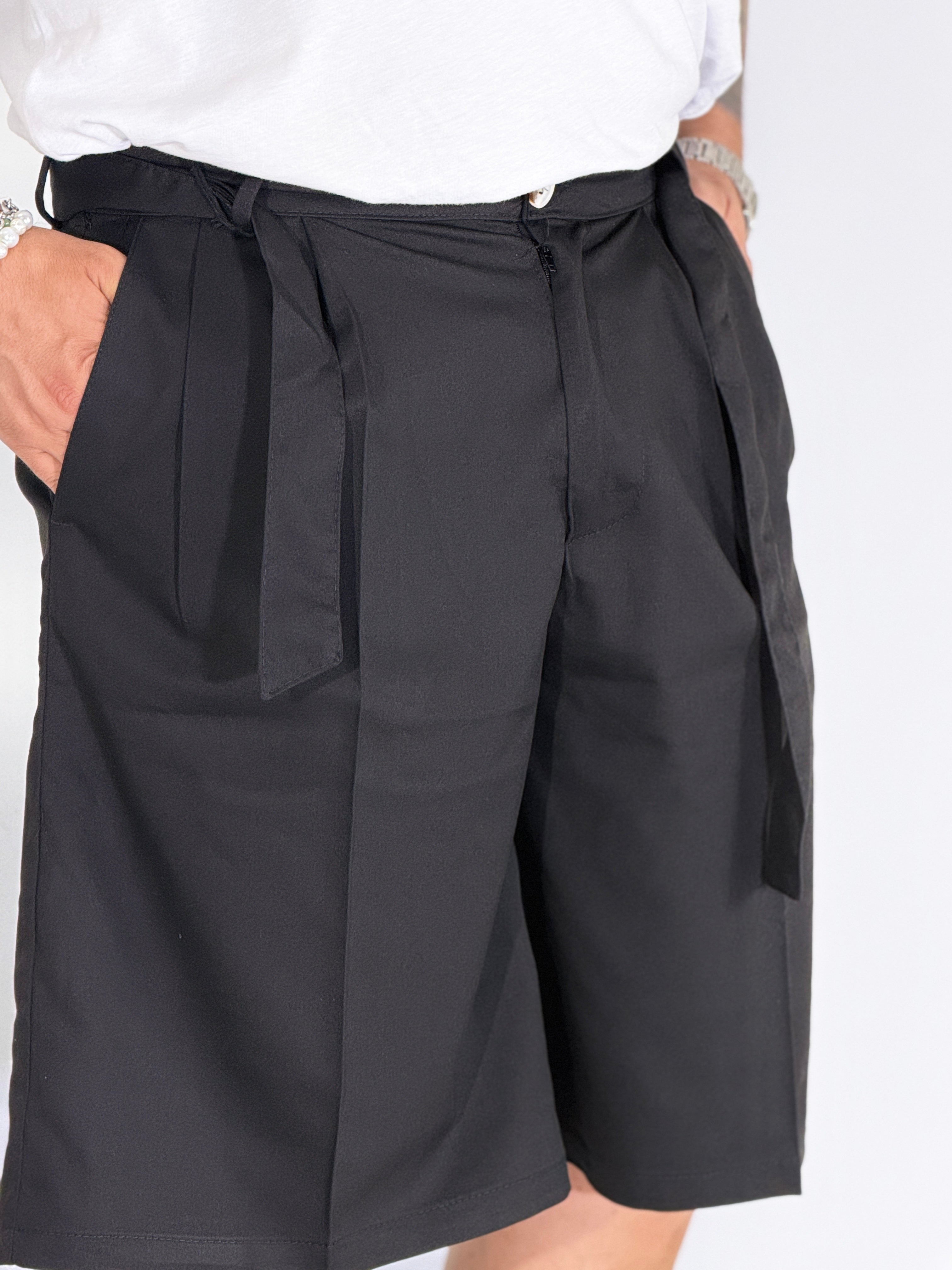 Bermudone con cintura nero GI202506
