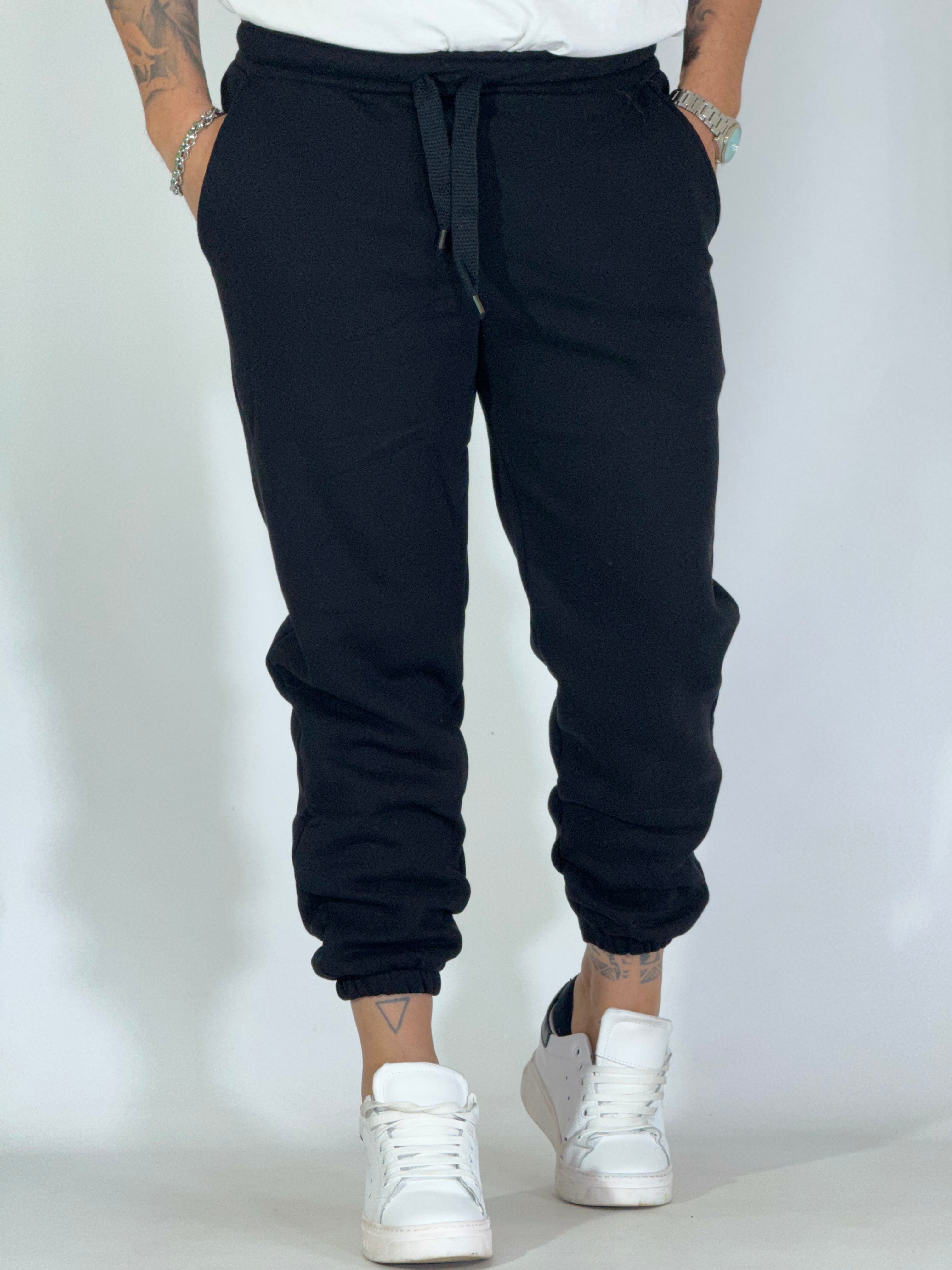 Pantalone tuta basic nero COST