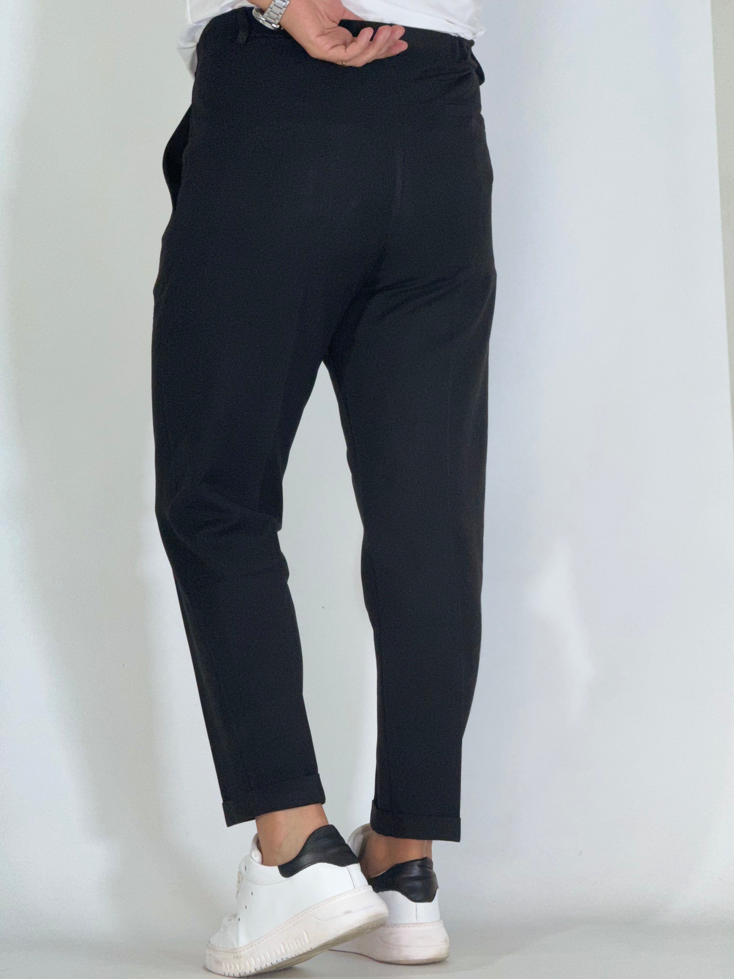 Pantalone elegante nero UM486