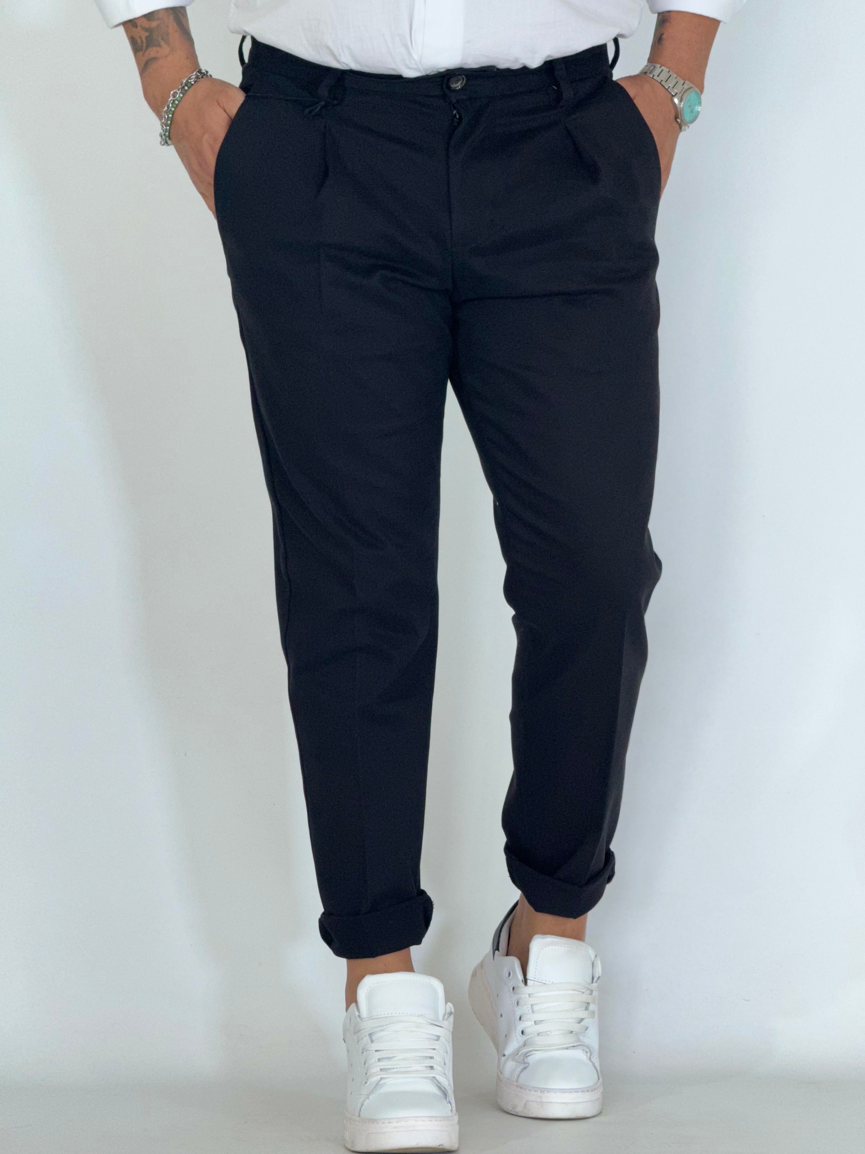 Pantalone slim tapared nero P26