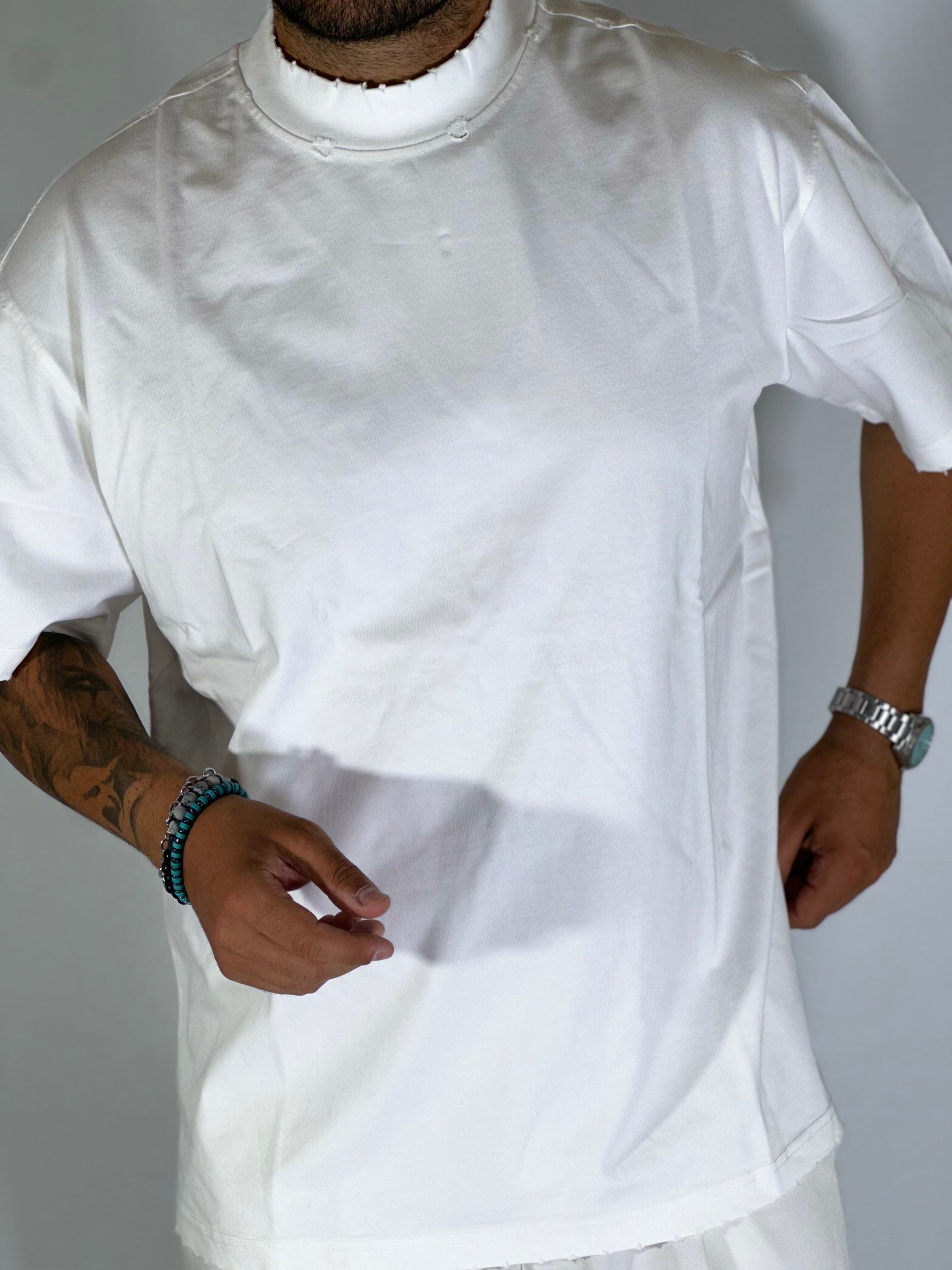 T-Shirt mezzolupo over white L815000