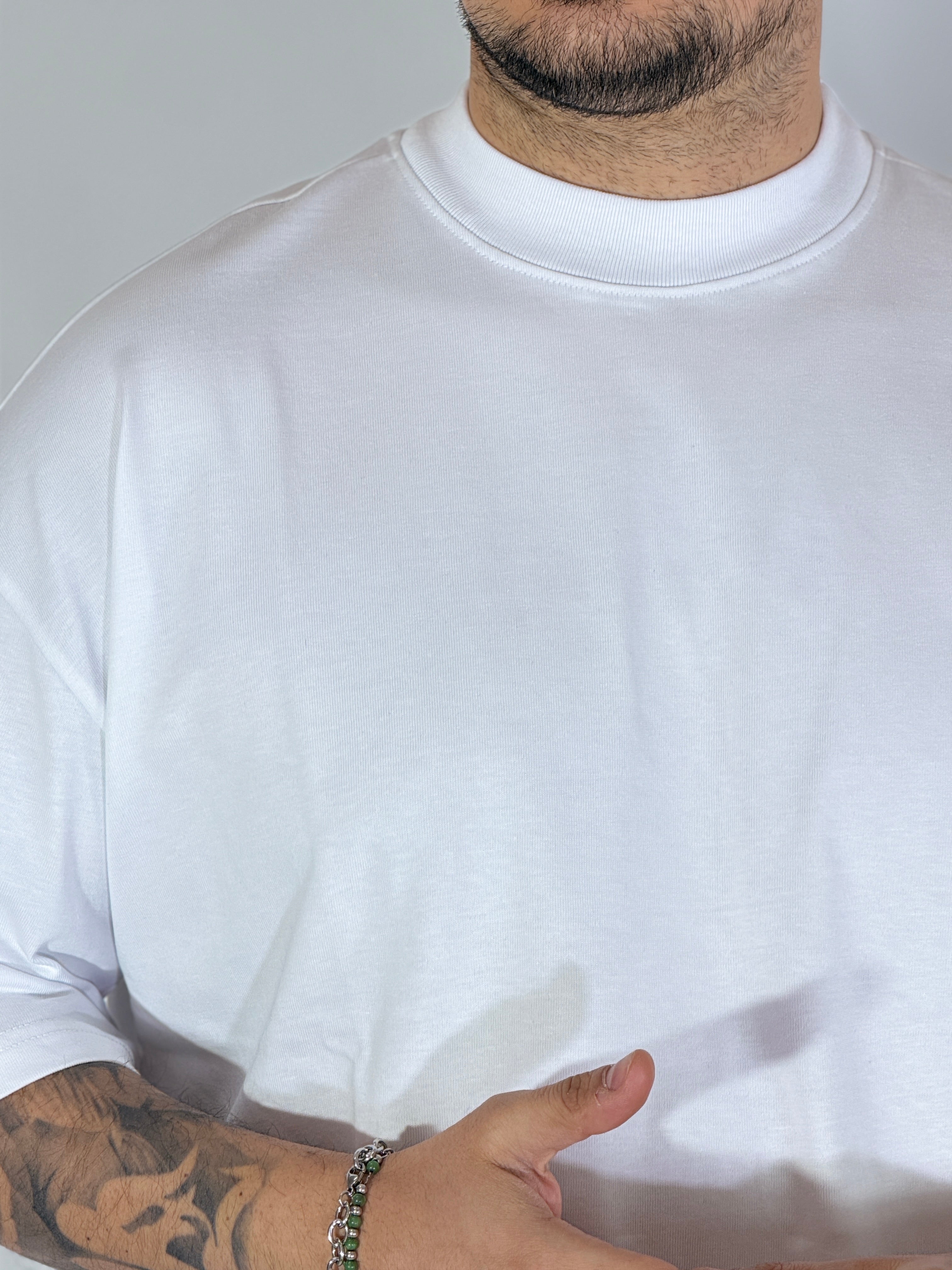 Louvre · t-shirt cropped bianca