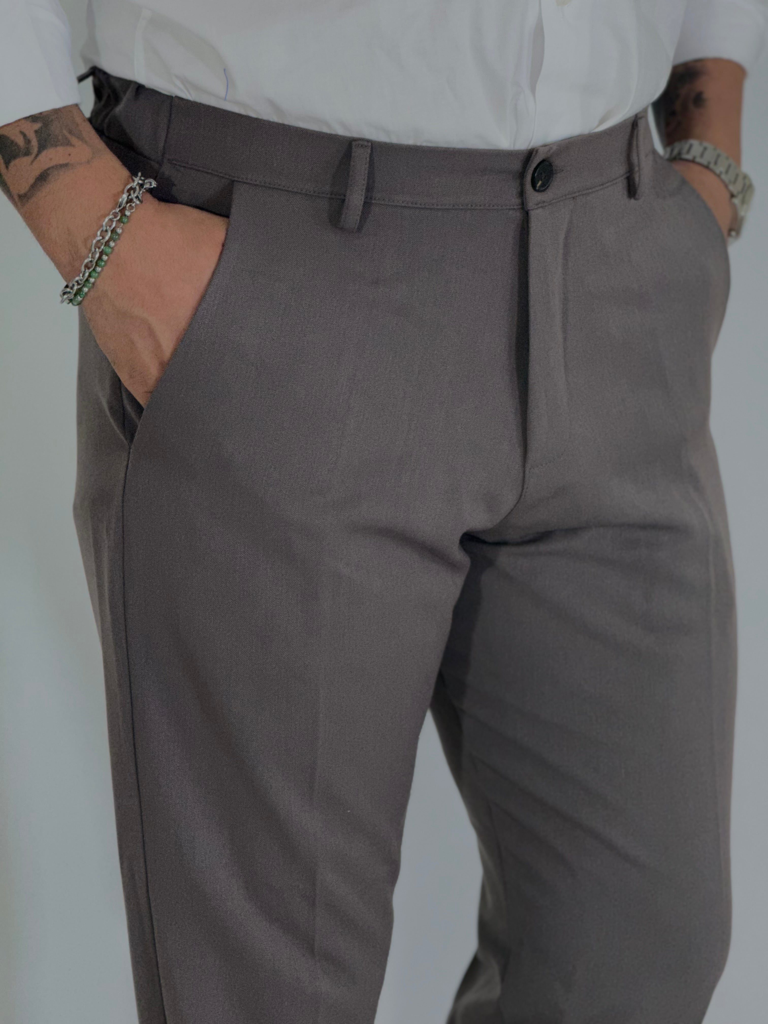 Pantalone elegante fango UM486