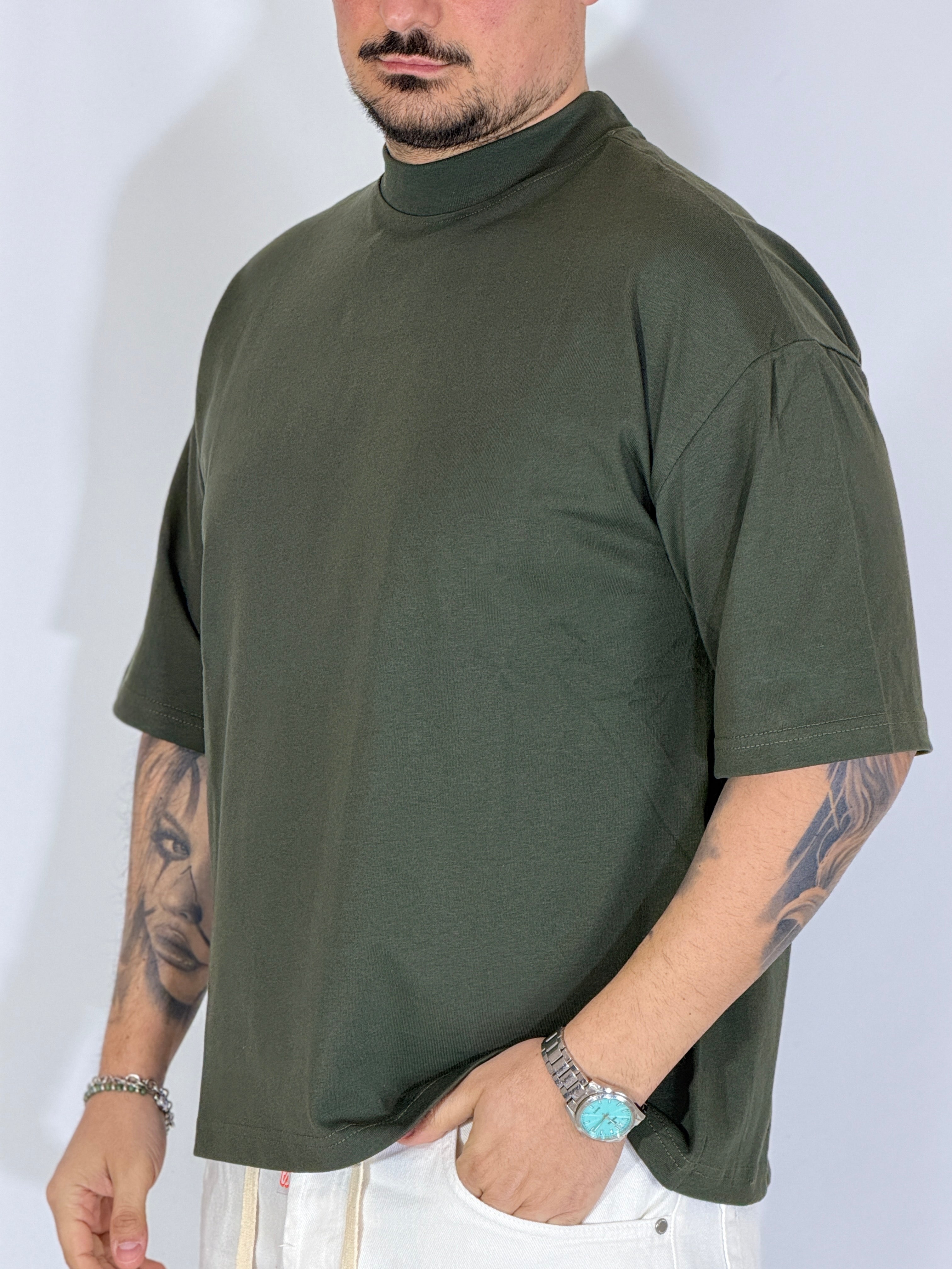 Louvre · t-shirt cropped militare