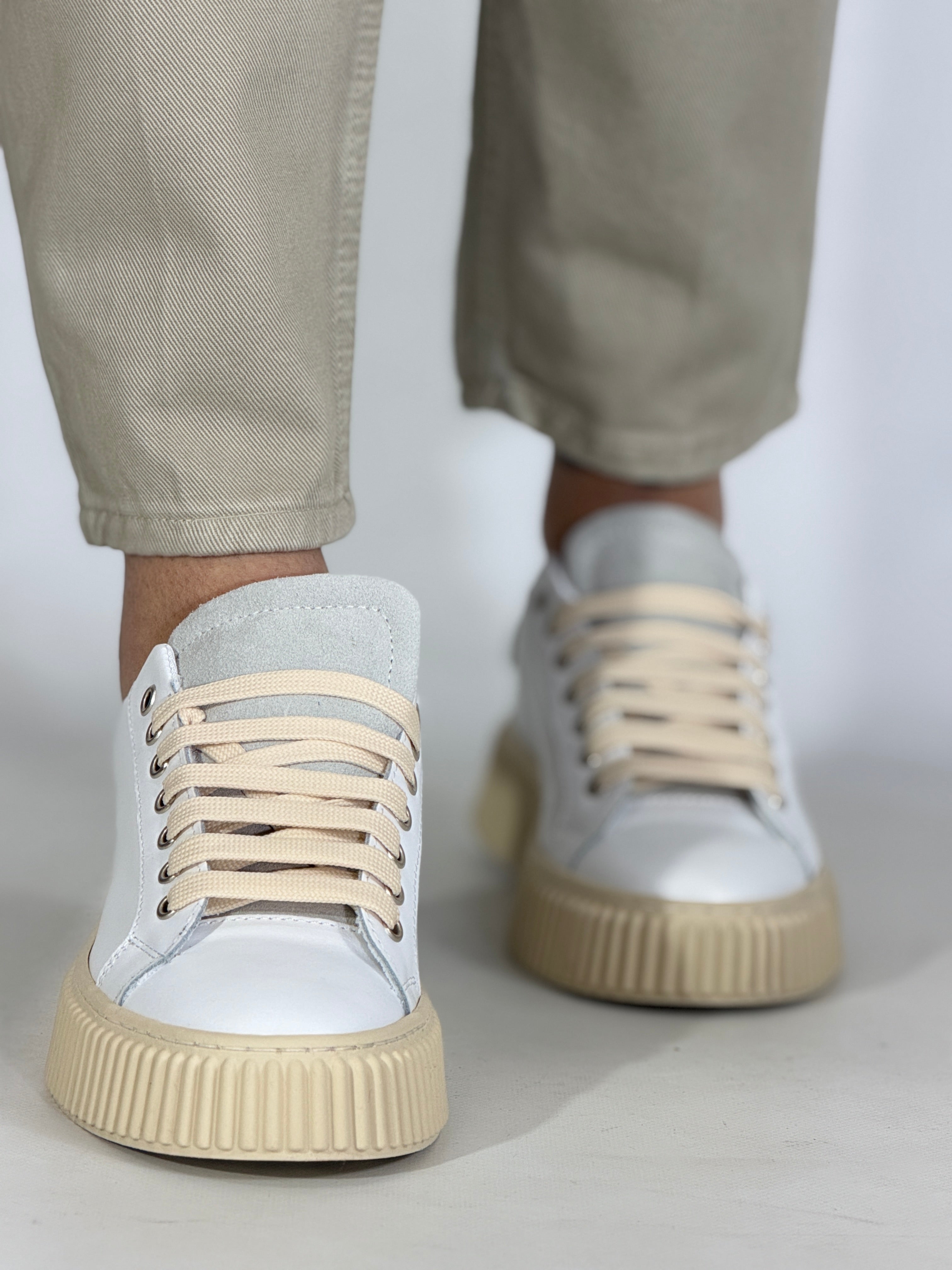 Scarpa bianca/ghiaccio IB51