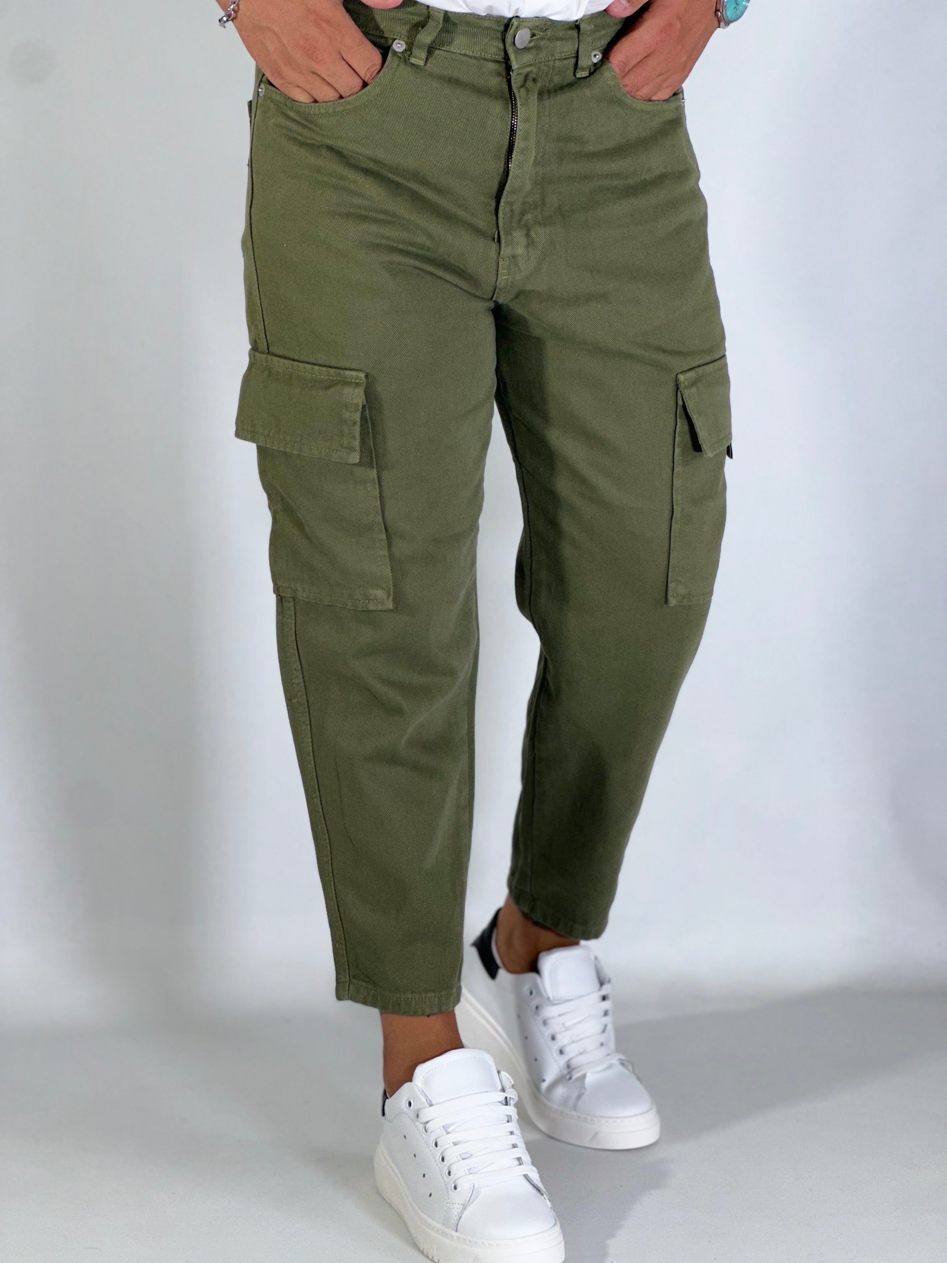 Pantalone loose fit cargo verde GA/1424