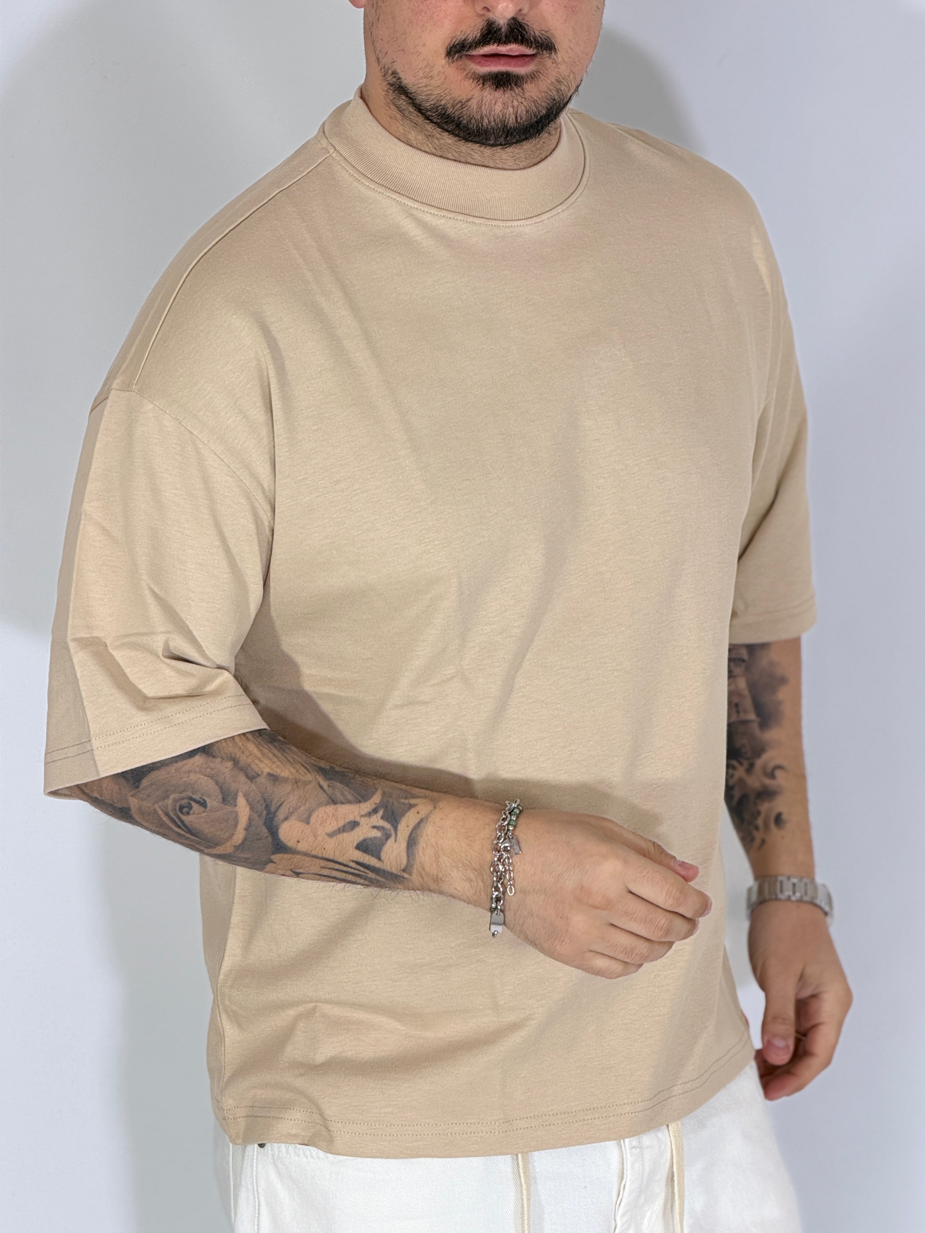 Louvre · t-shirt cropped avorio