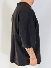 T-shirt over taglio vivo nera HM834