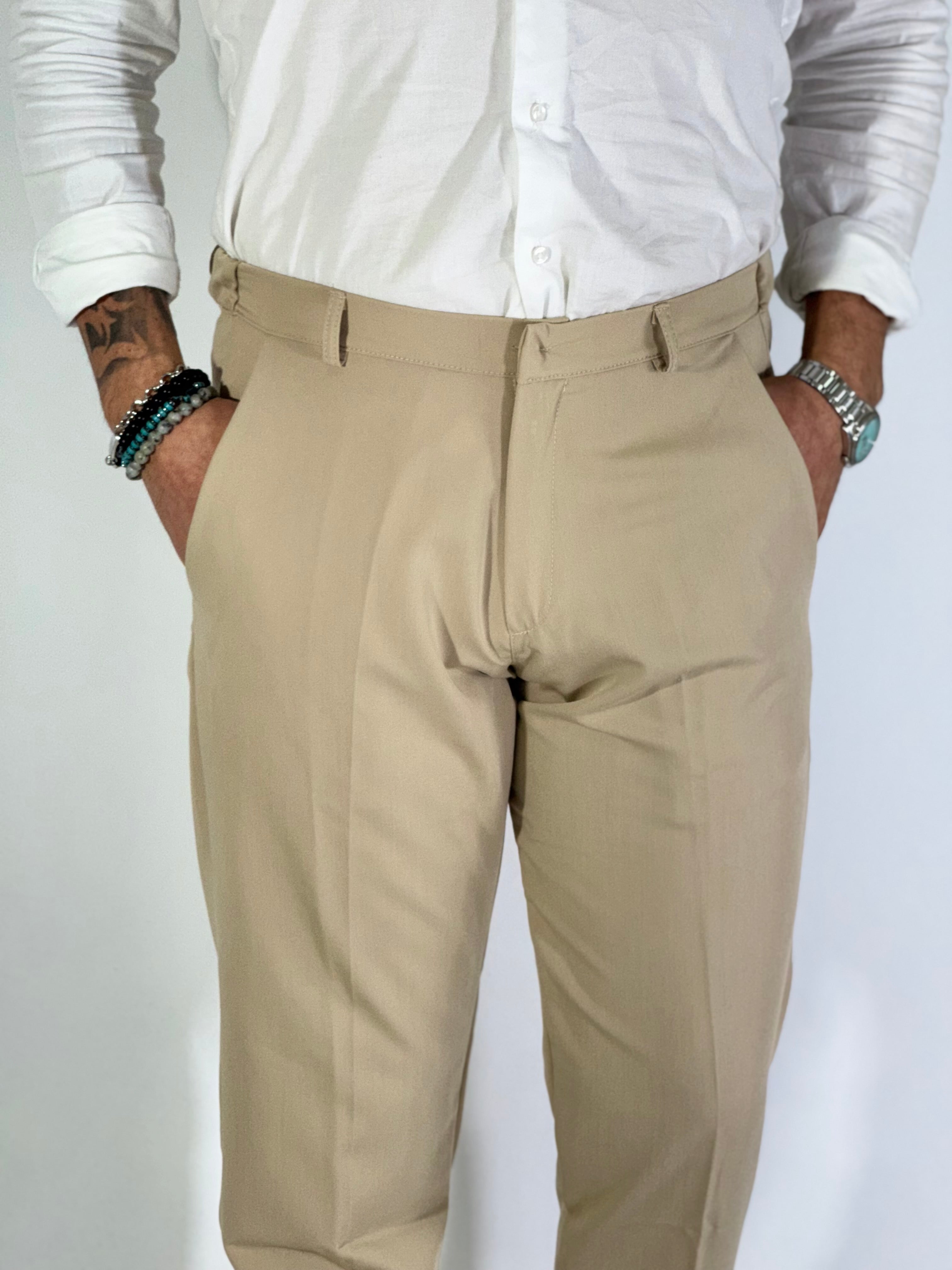 Pantalone beige UM256 bottone a scomparsa