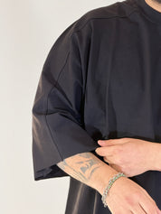 T-shirt over taglio vivo nera HM834