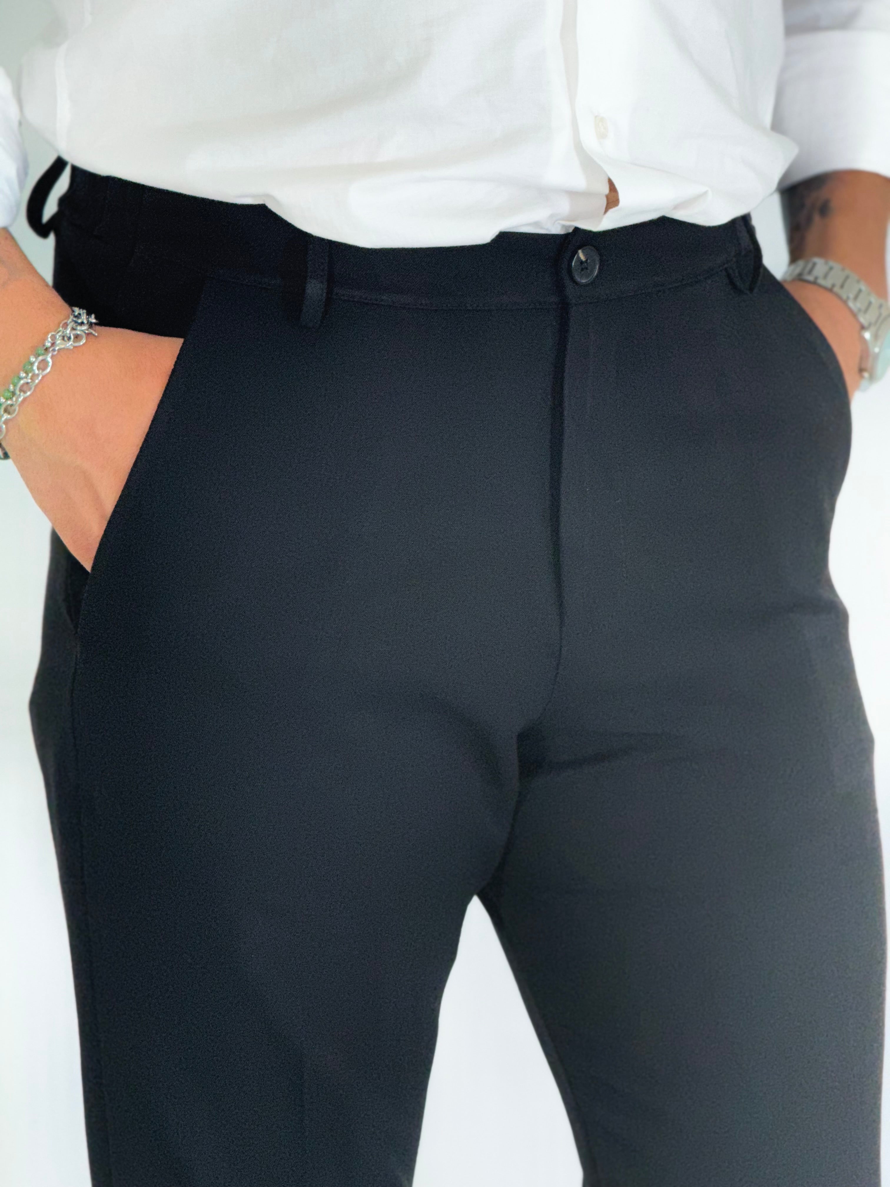 Pantalone elegante nero UM486