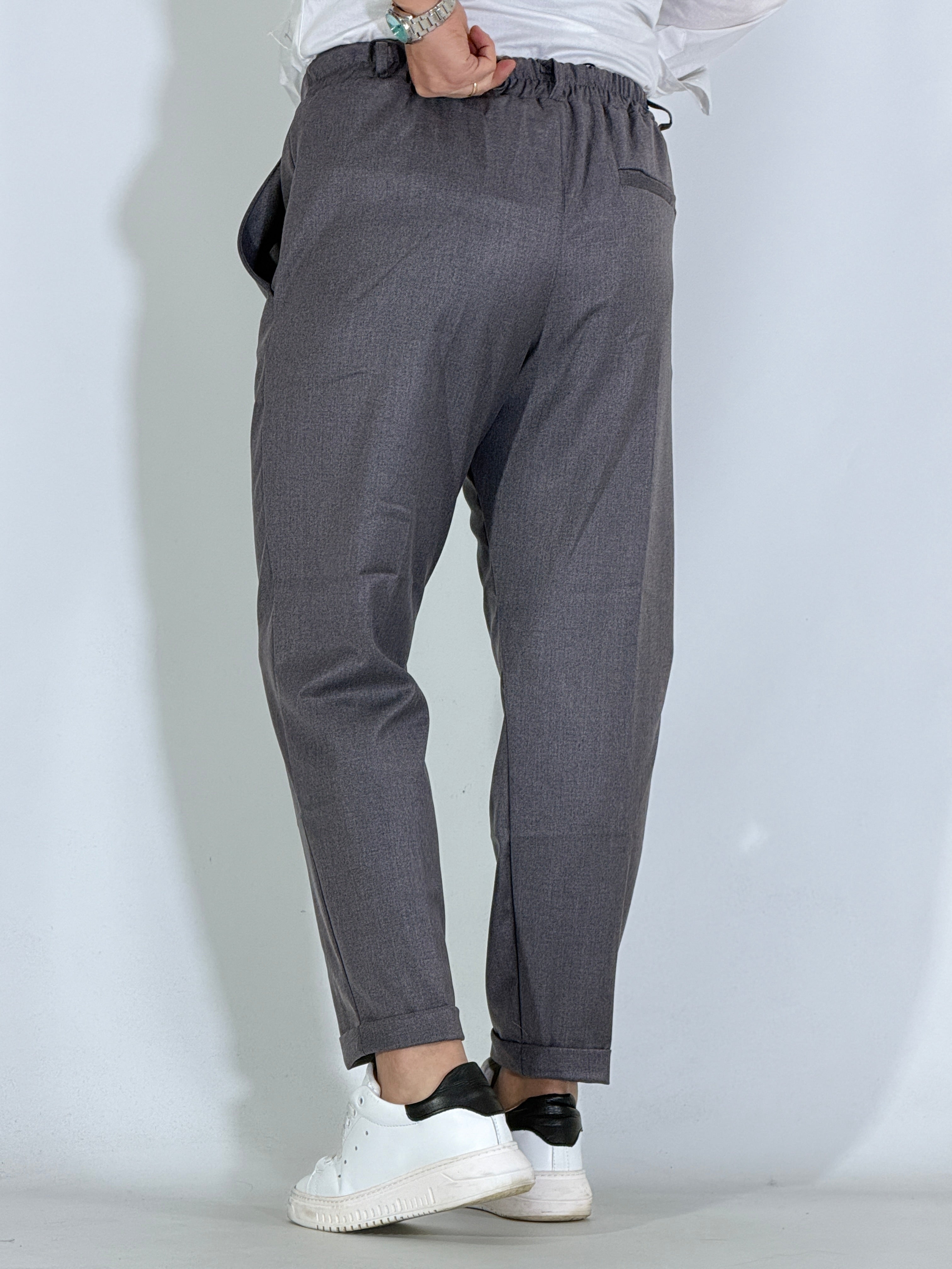 Pantalone grigio UM848 bottone a scomparsa