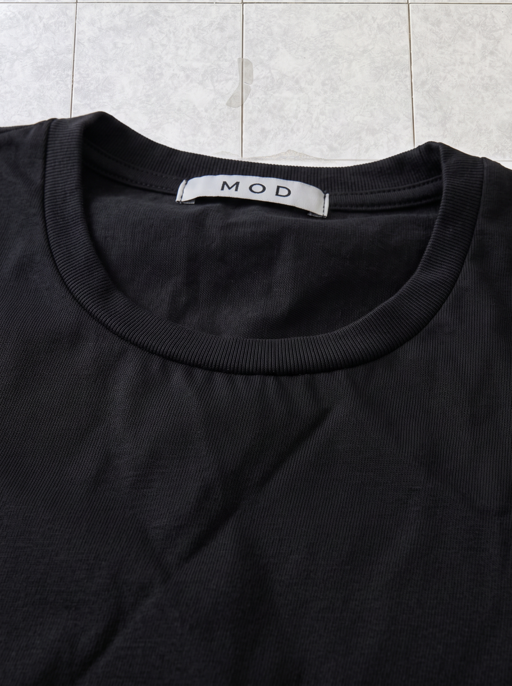 T-shirt basic nera M19221