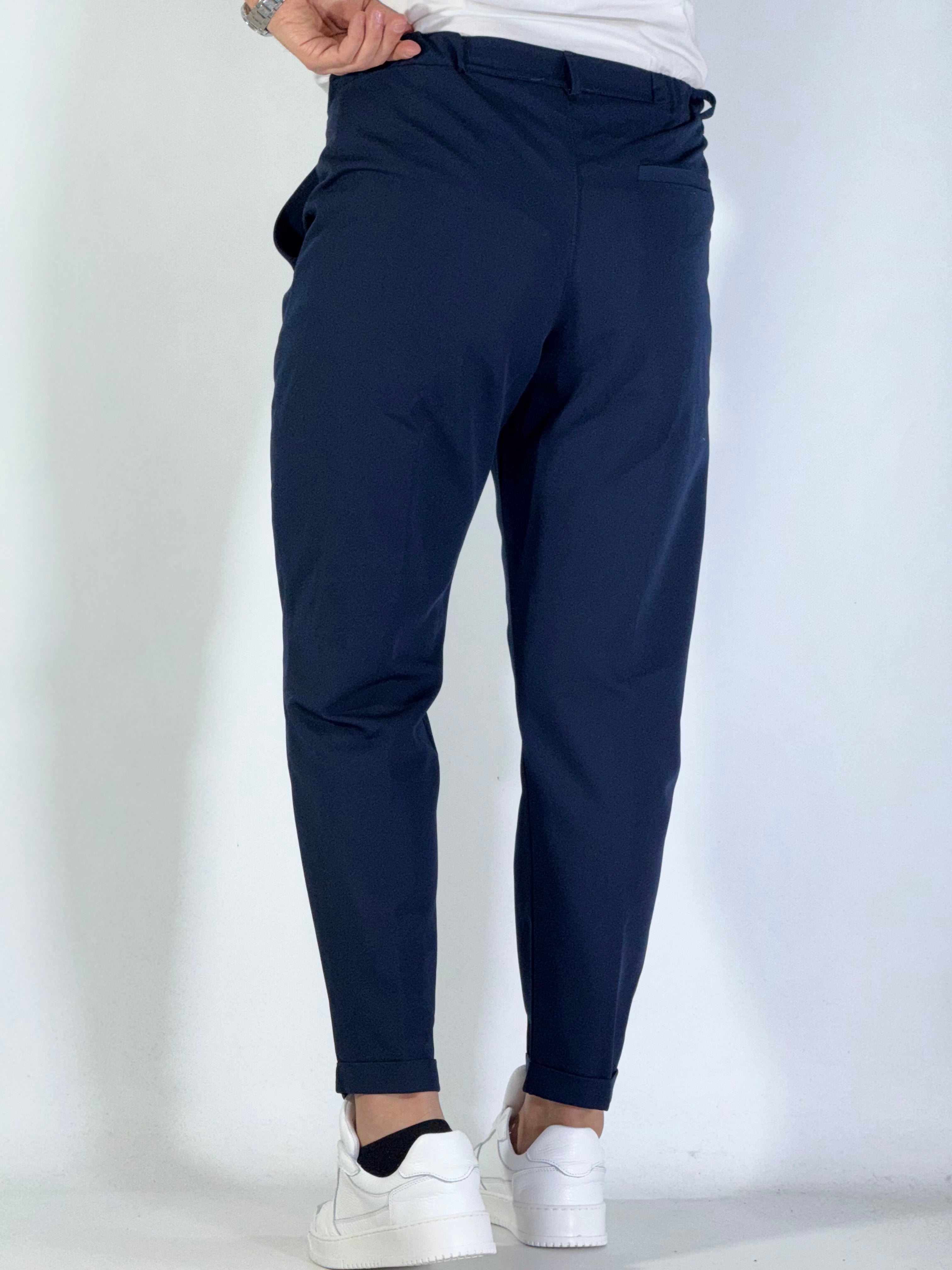 Pantalone elegante blu UM486