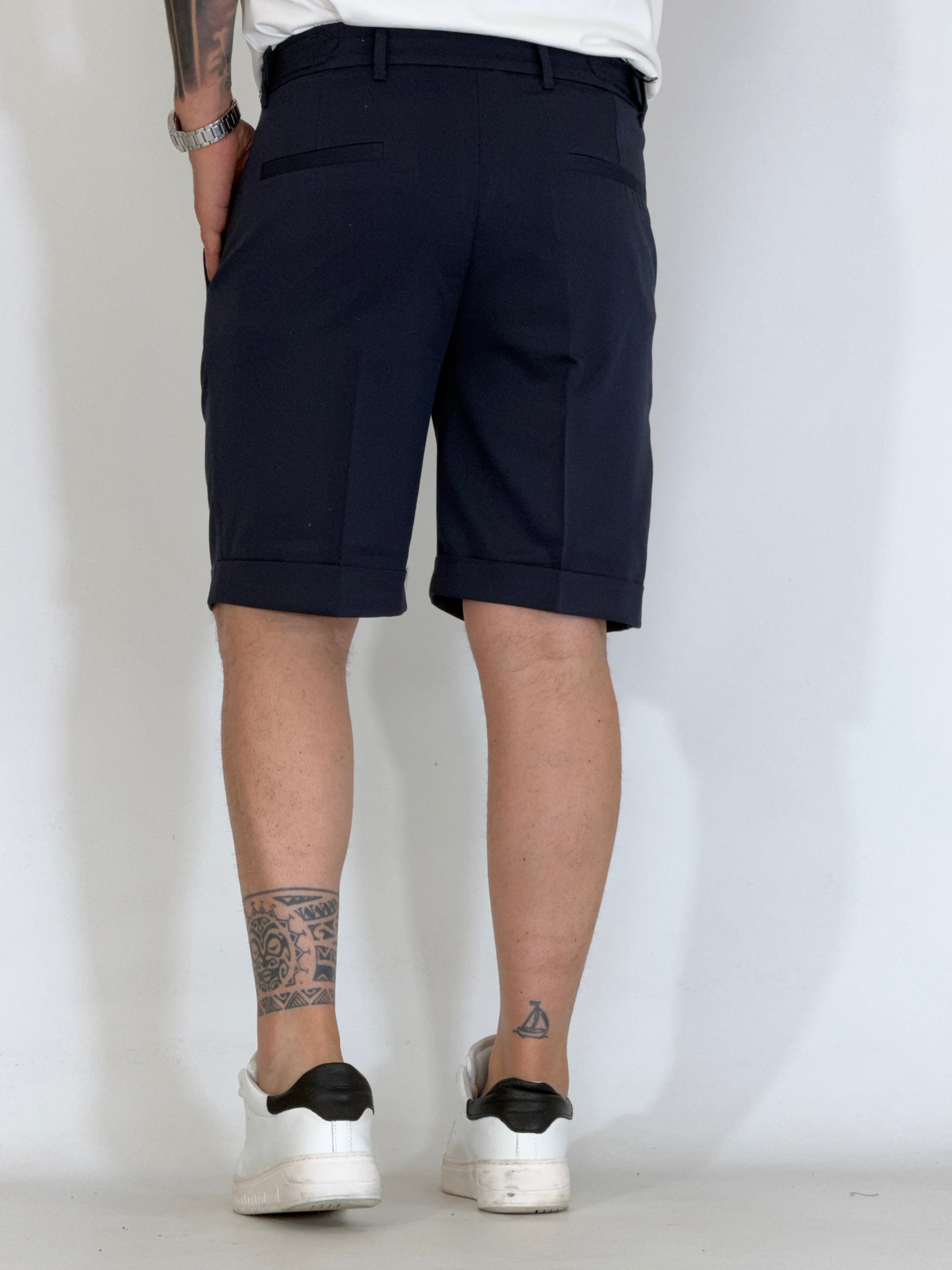 Bermuda con fibbie blu LA PLAZ