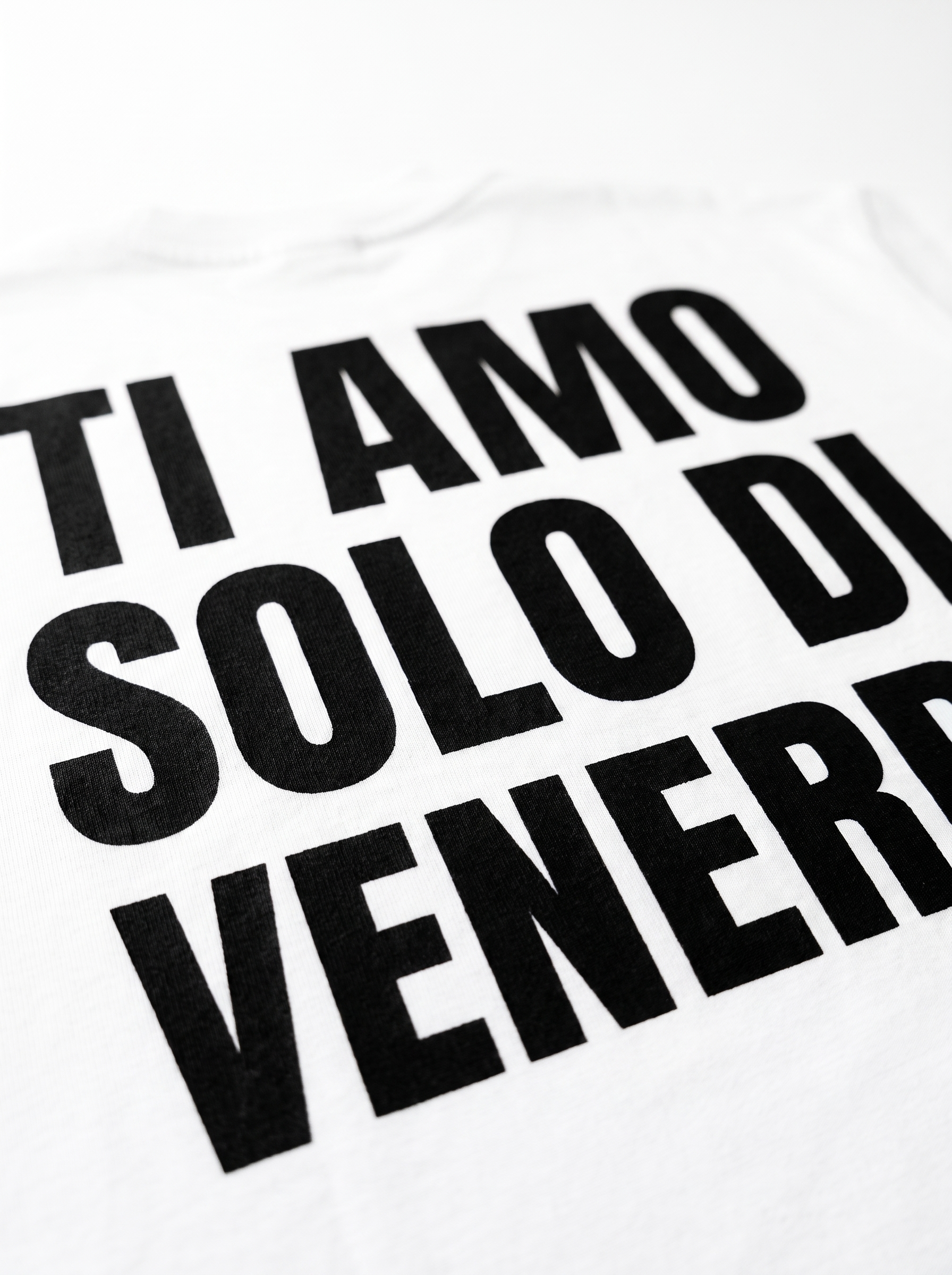 T-shirt crop venerdi bianca 41682