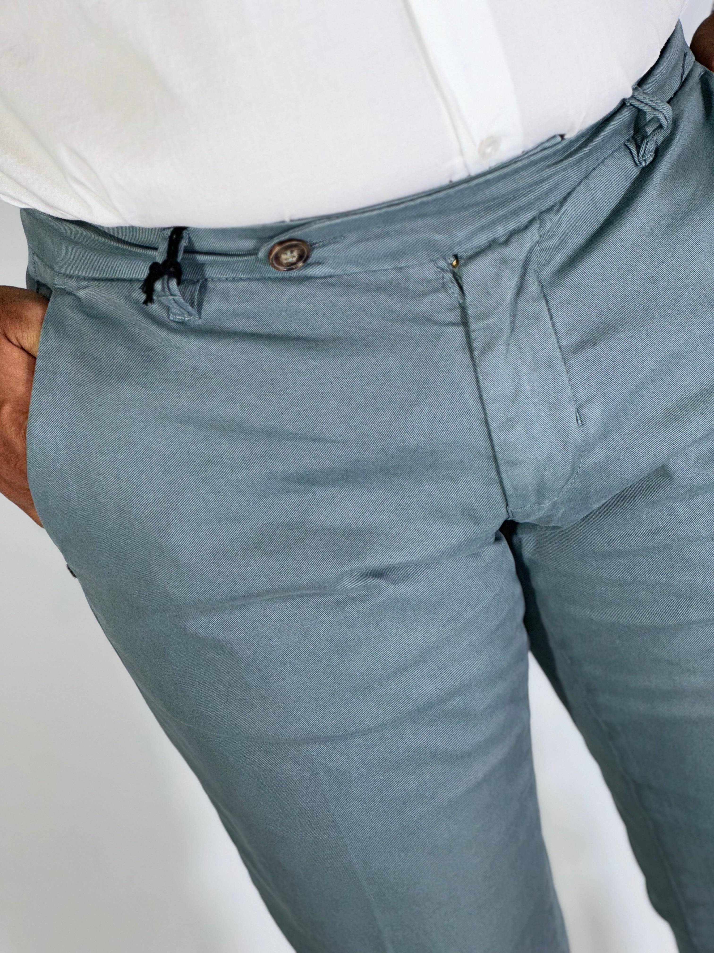 Pantalone slim capri fit grigio medio GPE400