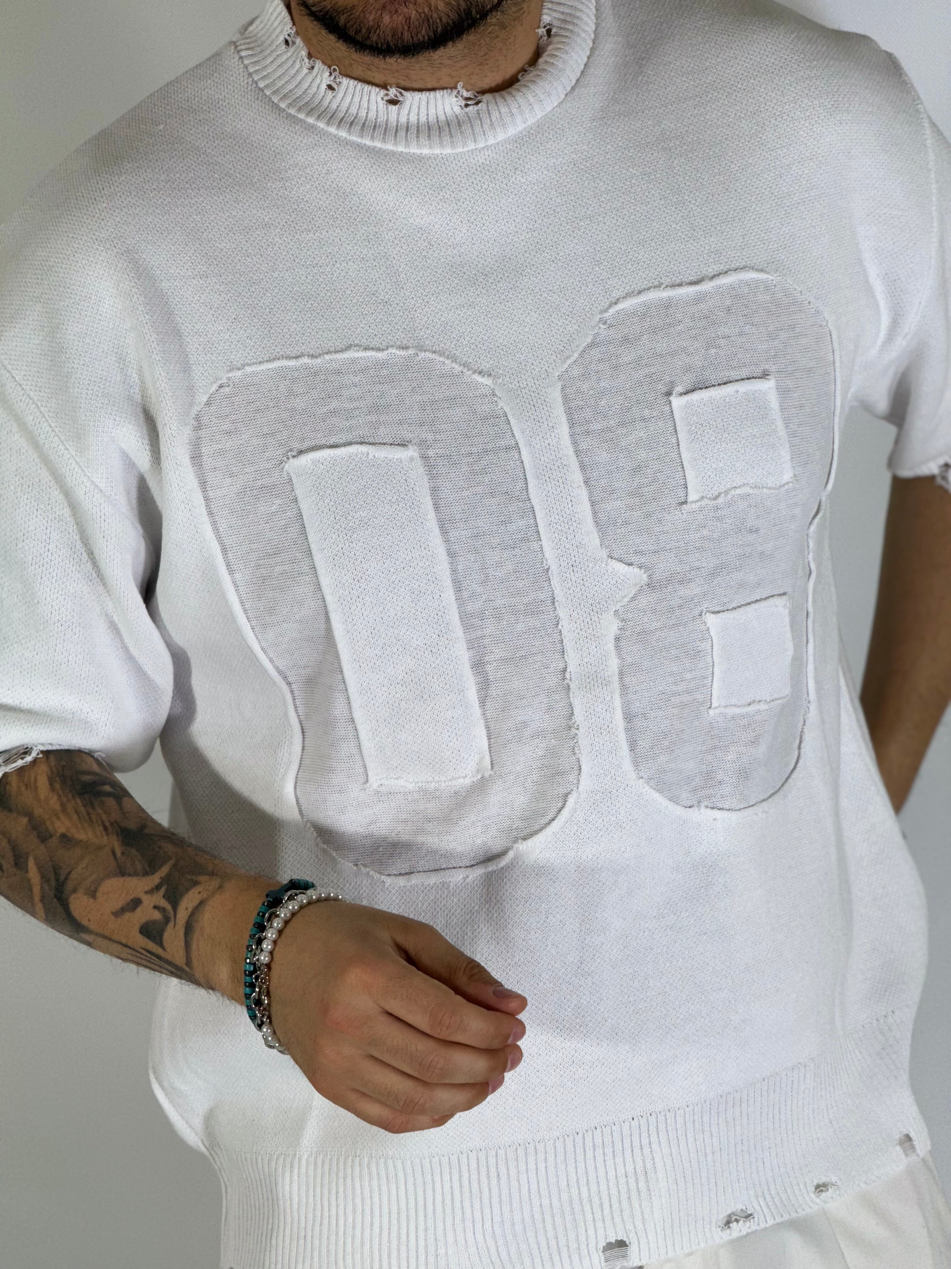 T-shirt 08 over sfrangiata bianca Z654