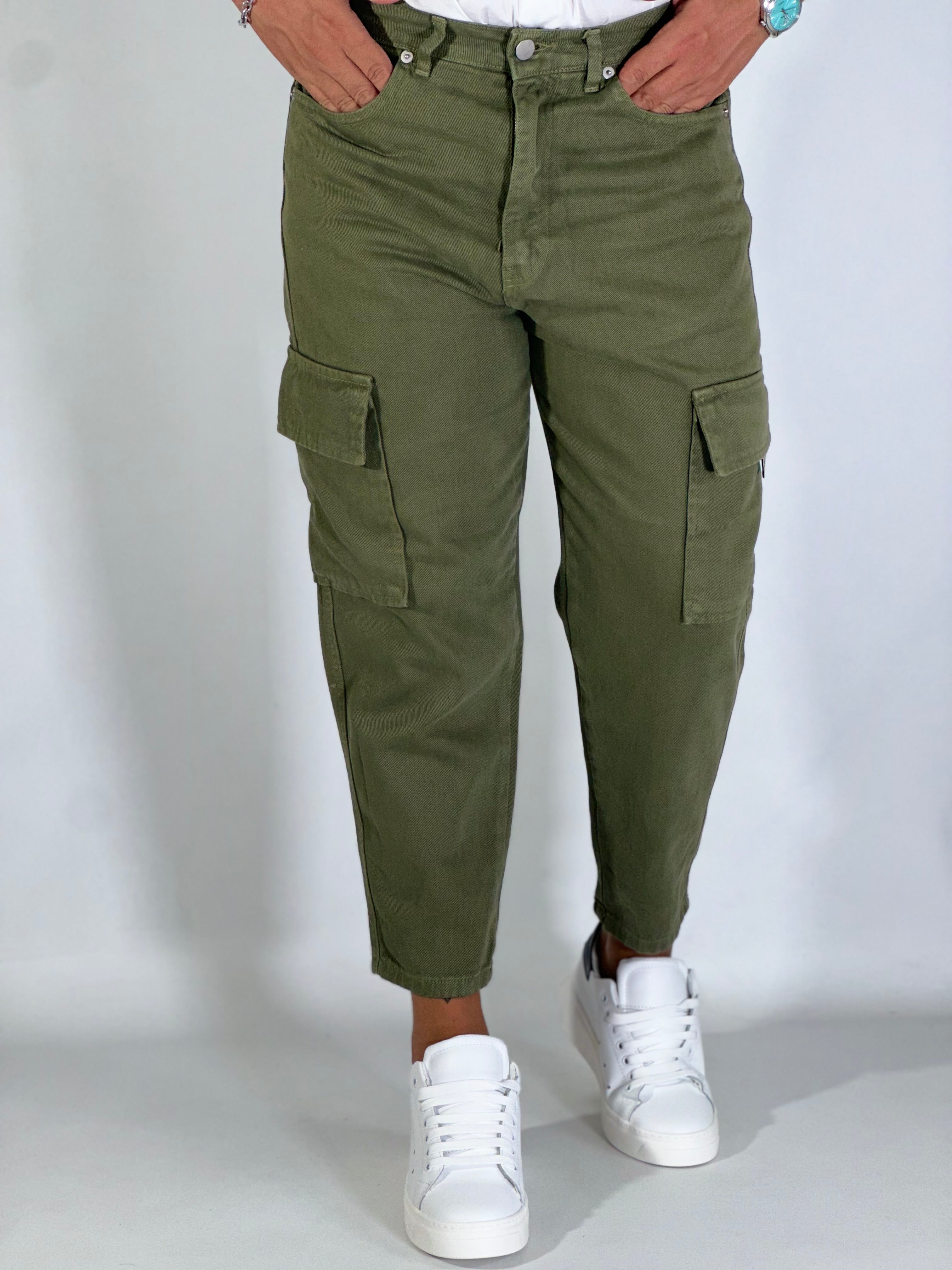 Pantalone loose fit cargo verde GA/1424