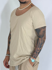 T-shirt scollata beige UM579