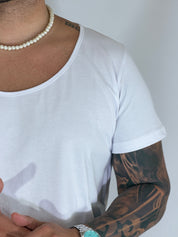 T-shirt scollata bianca UM579