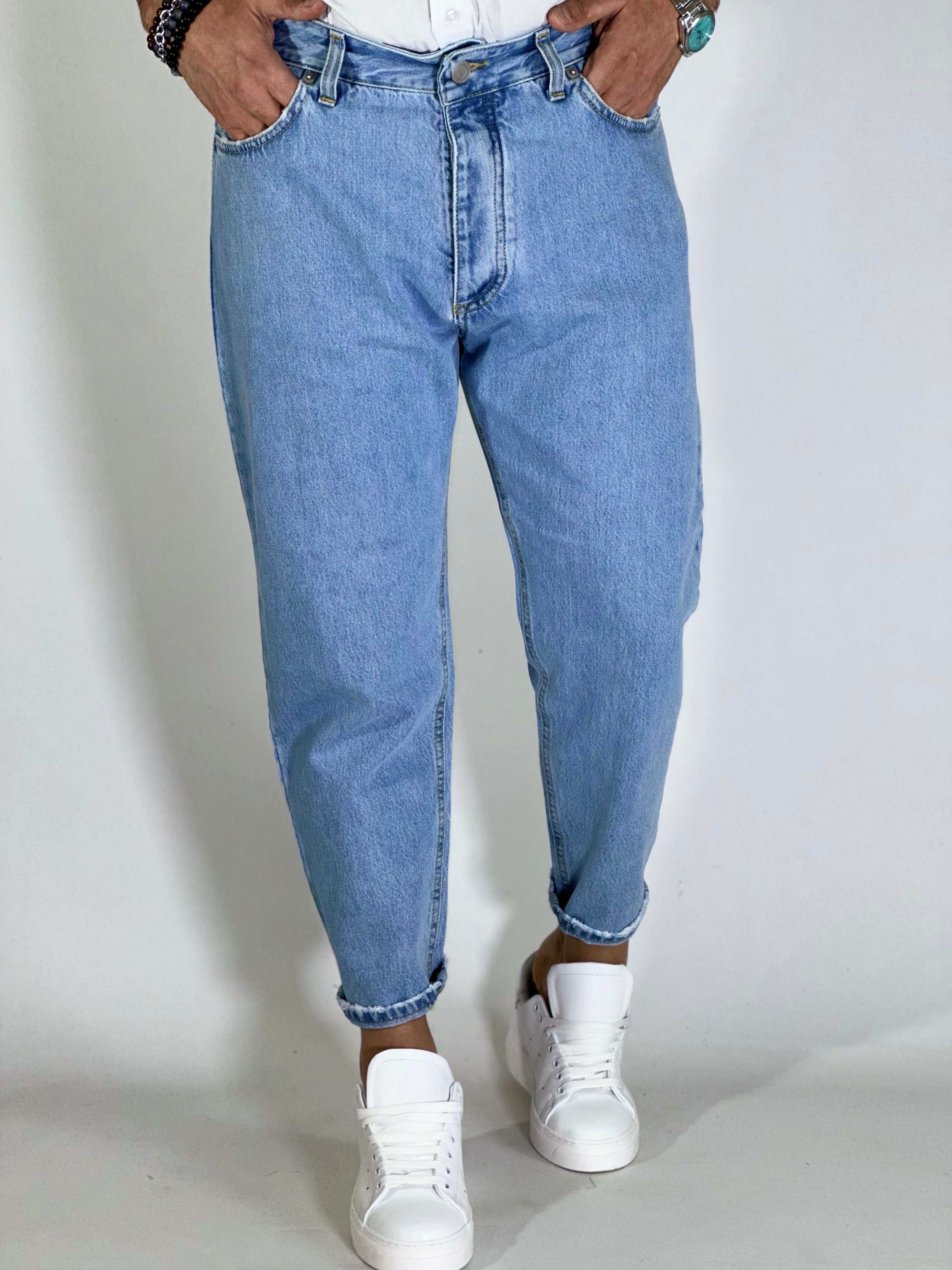 Jeans carrot pulito chiaro 2N2T