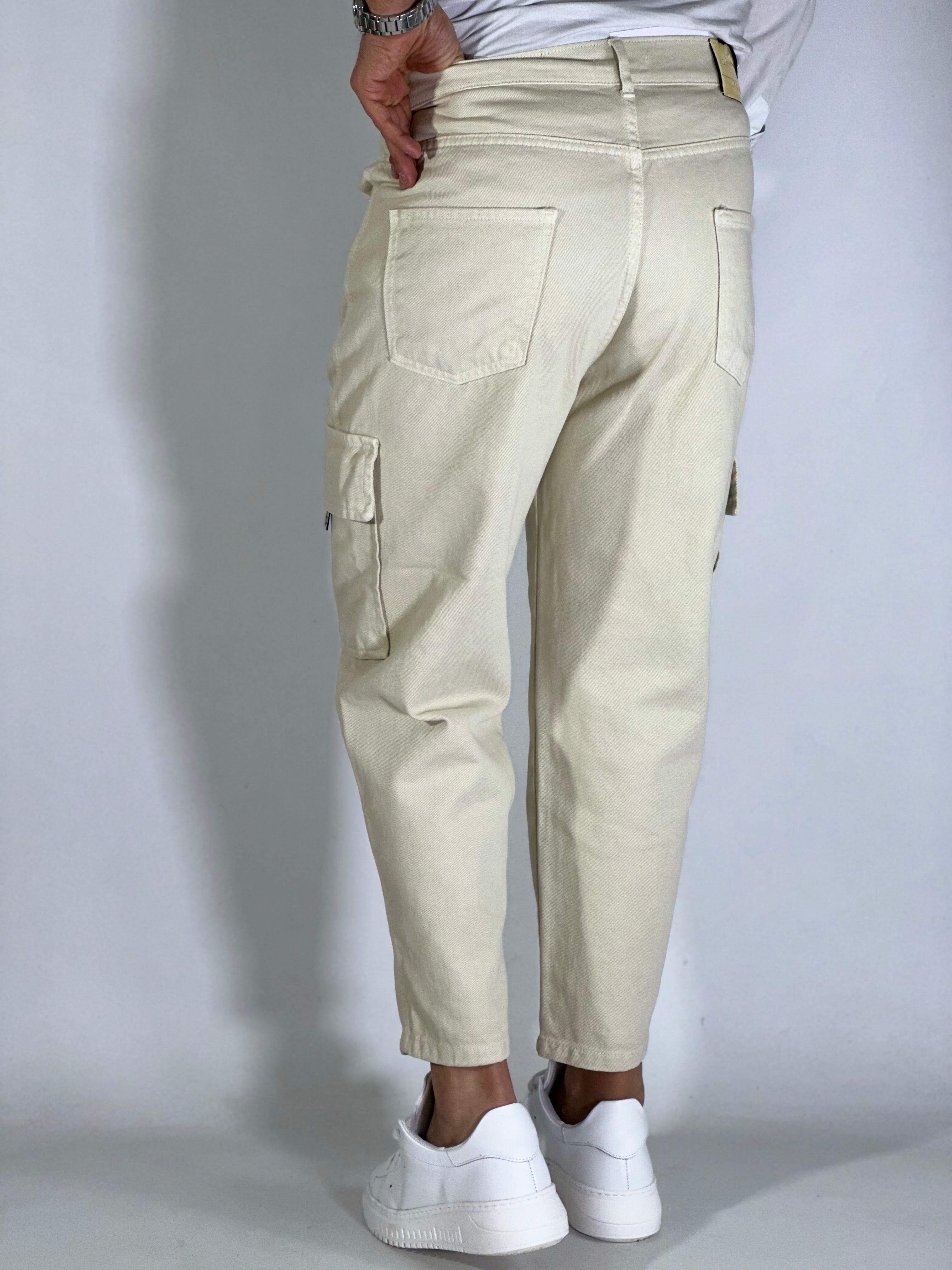 Pantalone loose fit cargo beige GA/0424